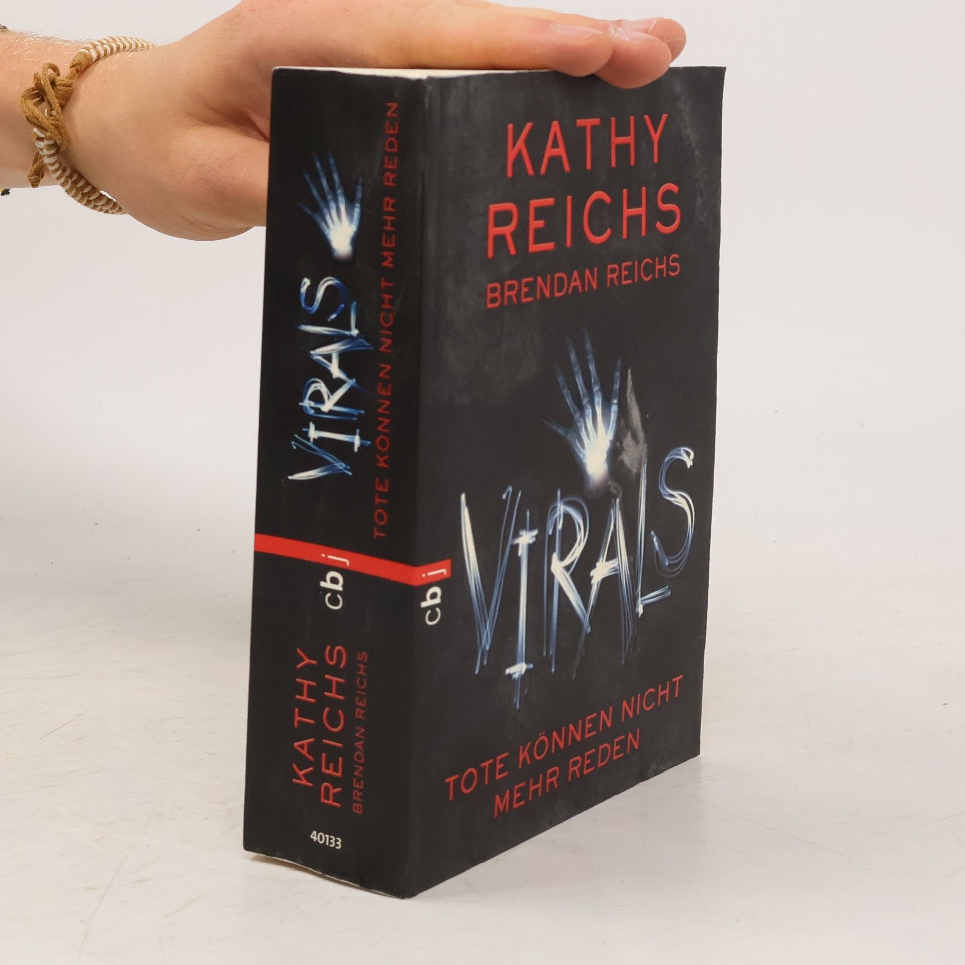 Kathy Reichs Virals