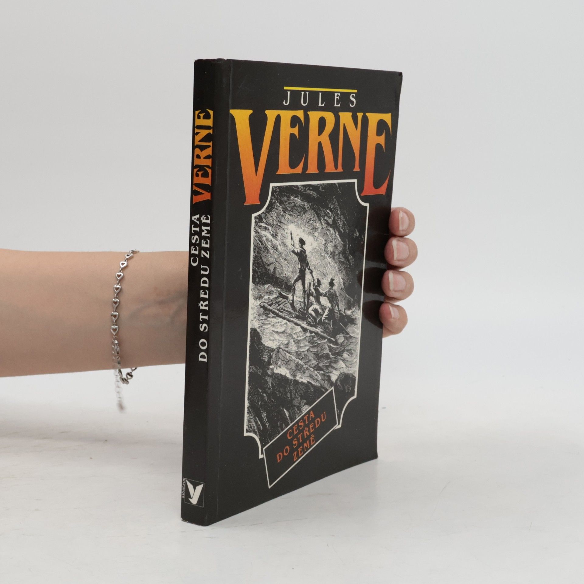 Jules Verne Cesta do středu země