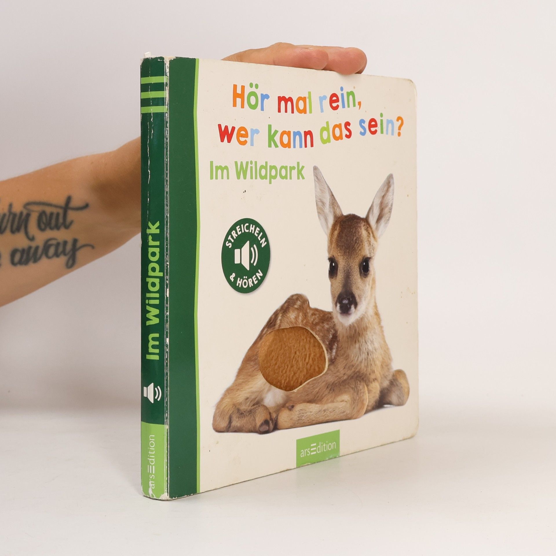 Auteurscollectief Hör mal rein, wer kann das sein? – Im Wildpark. Streicheln und hören
