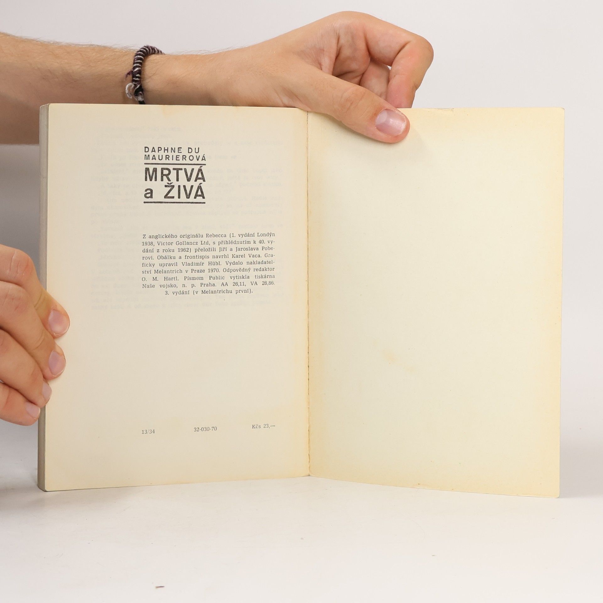 Daphne Du Maurier Mrtvá a živá