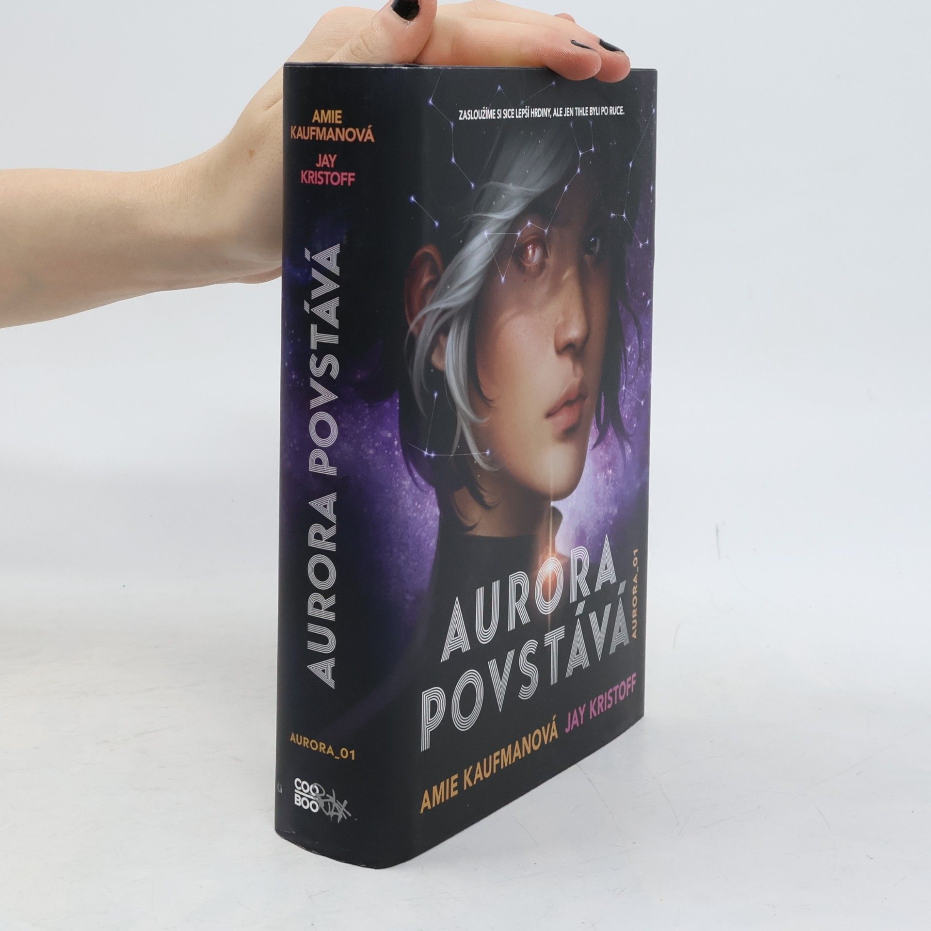Amie Kaufman Aurora povstává