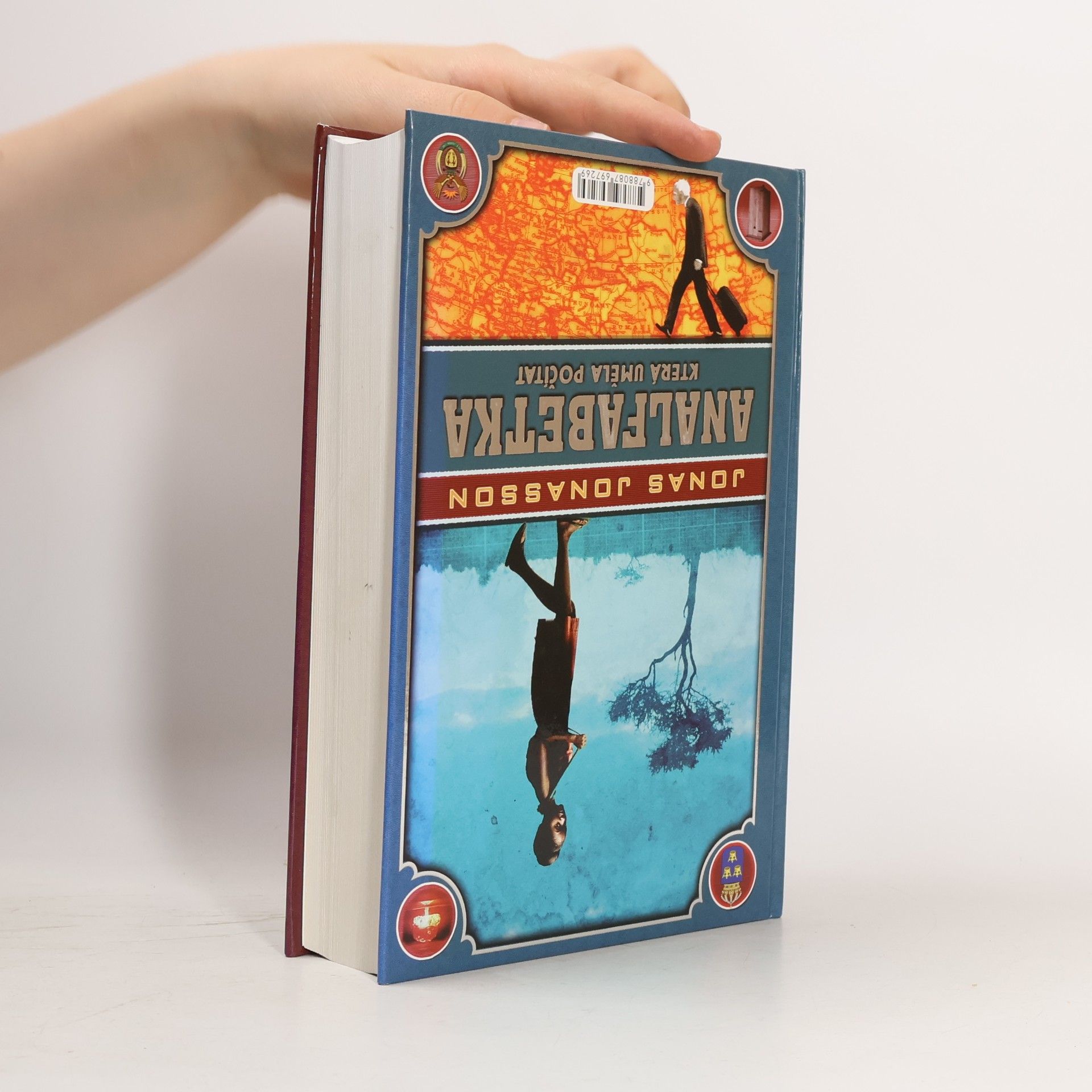 Jonas Jonasson Analfabetka, která uměla počítat ; Stoletý stařík, který vylezl z okna a zmizel