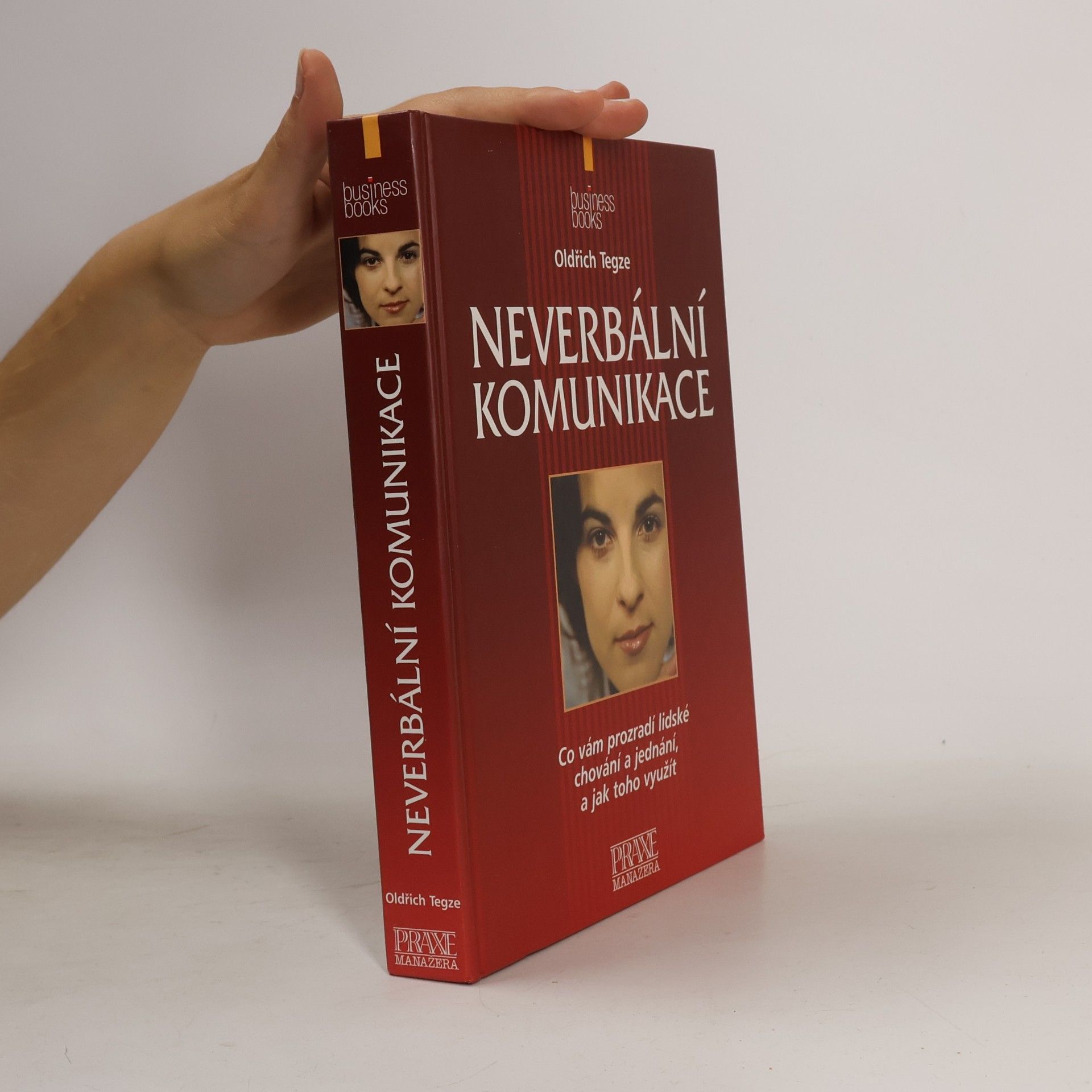 Neverbální komunikace