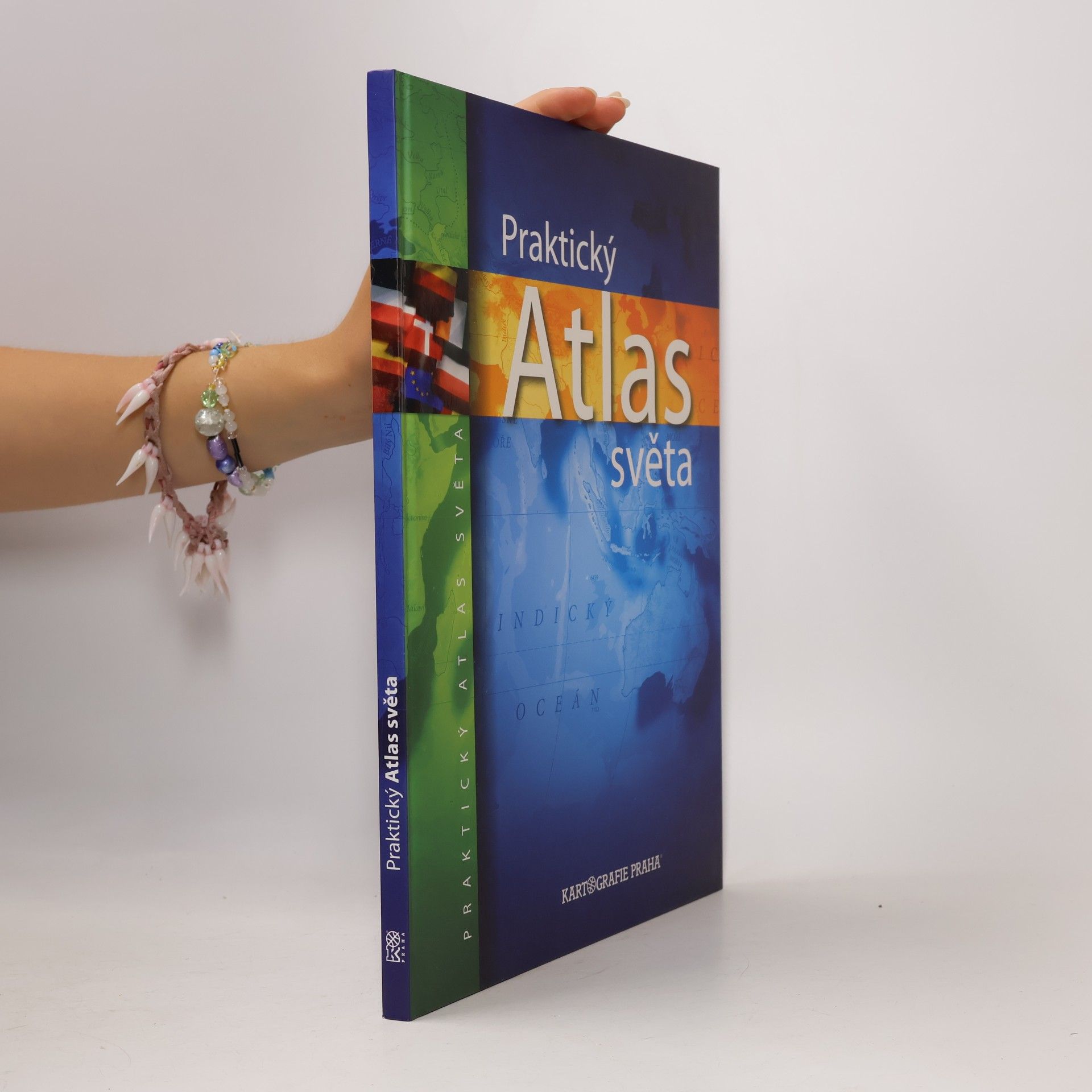 Kolektív autorov Praktický atlas světa