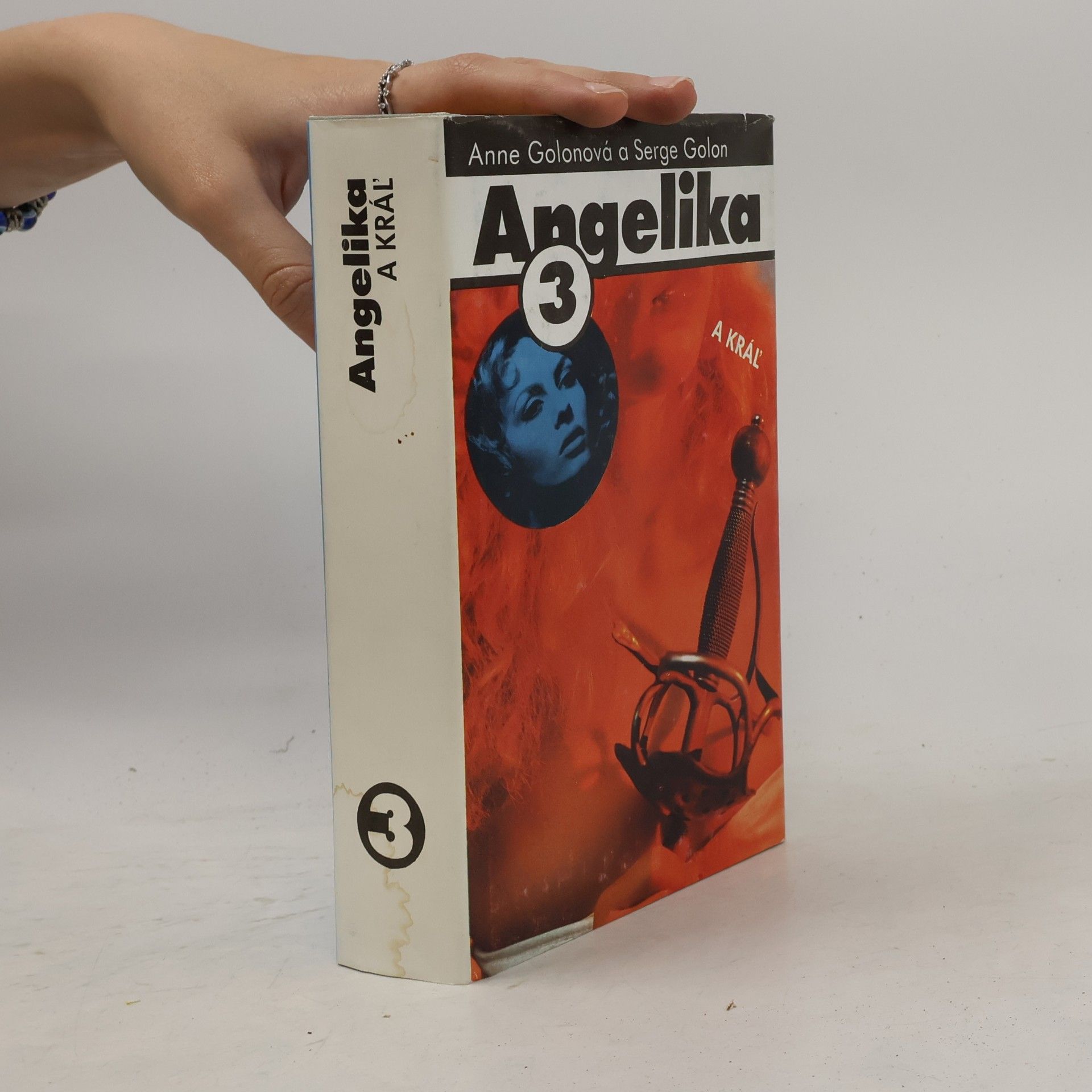 Anne Golon Angelika a kráľ
