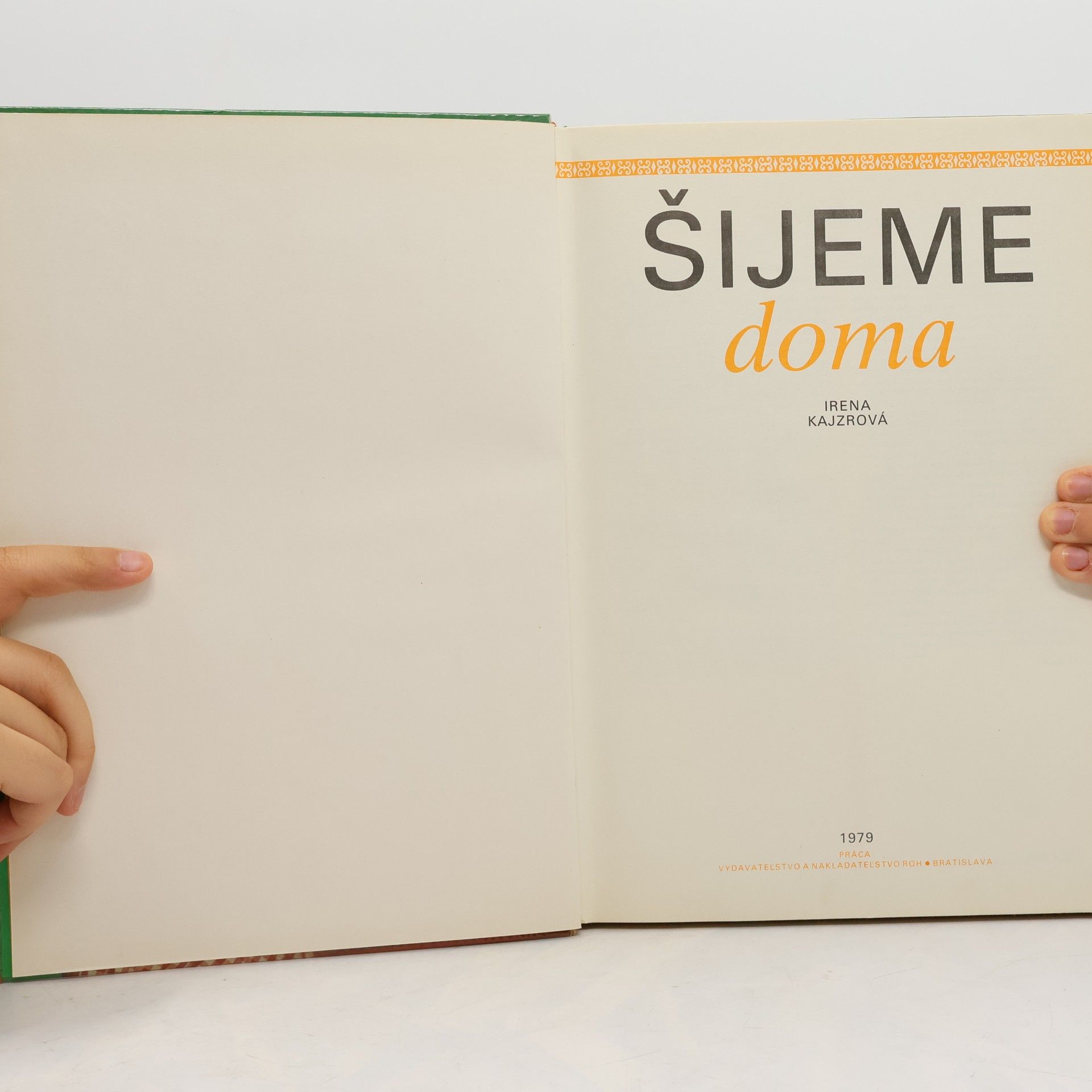 Irena Kajzrová Šijeme doma