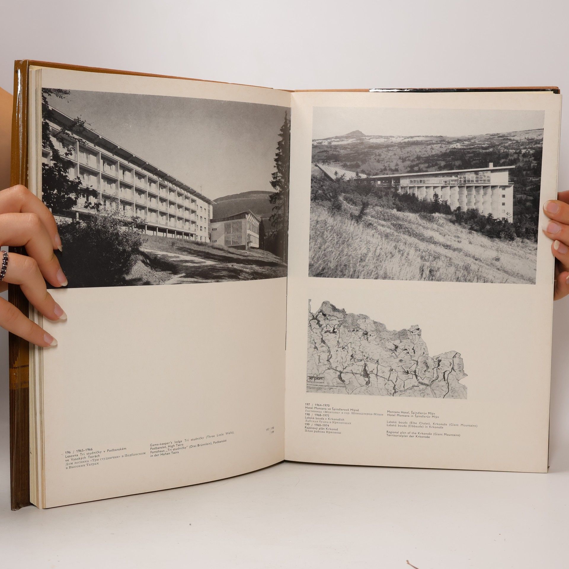 Josef Pechar Československá architektura. 1945-1977
