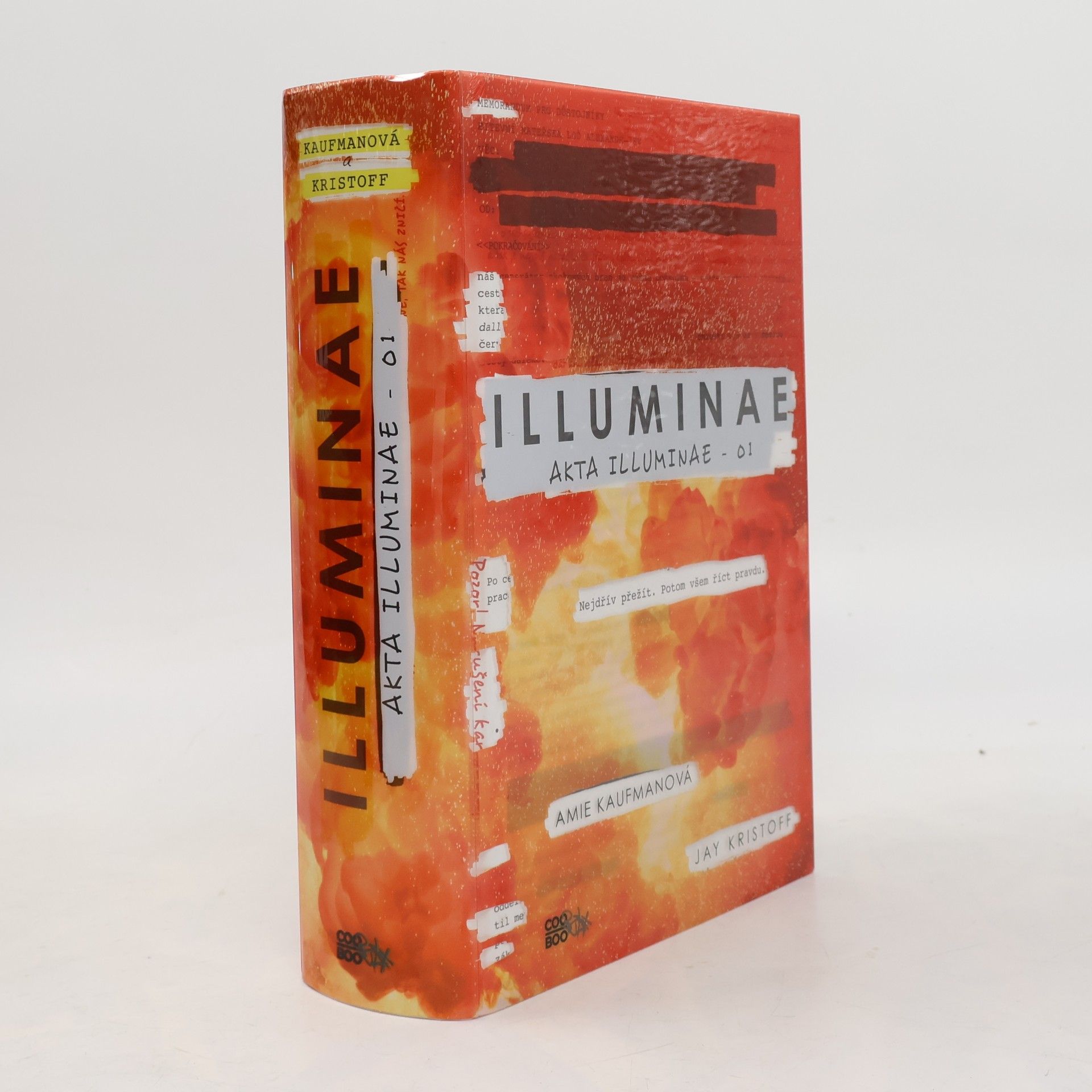 Amie Kaufman Akta illuminae 01, Illuminae