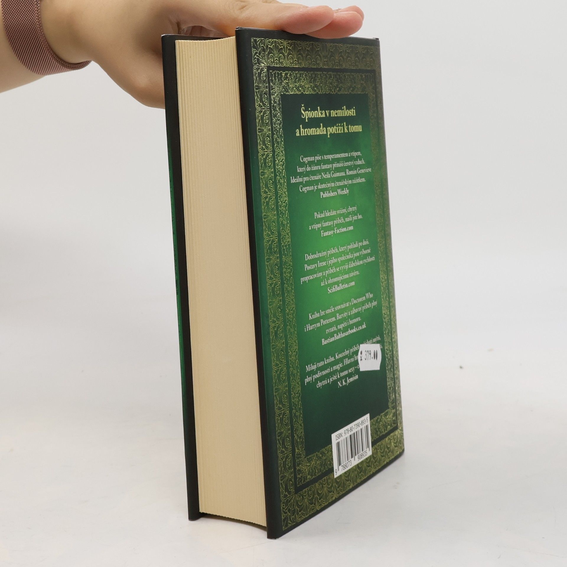 Genevieve Cogman Neviditelná knihovna. Kniha třetí. Hořící stránka