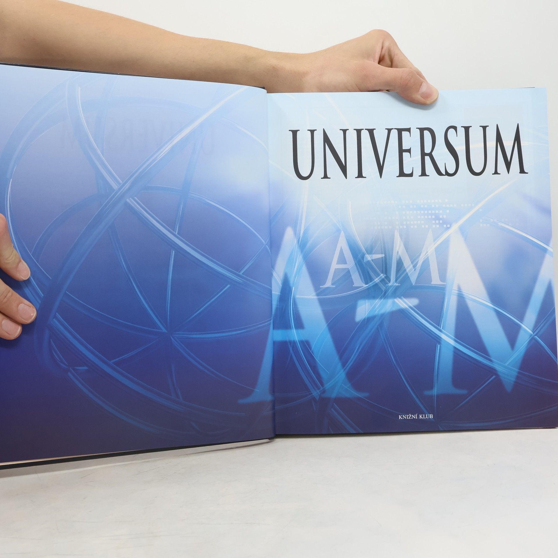 Autorenkollektiv Universum A-M. Encyklopedie pro 21. století