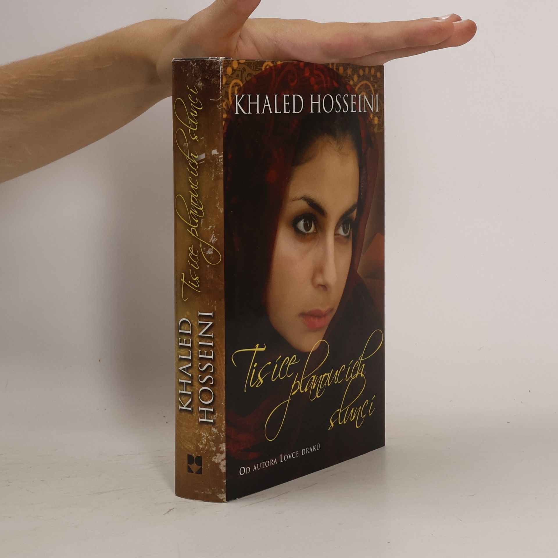 Khaled Hosseini Tisíce planoucích sluncí