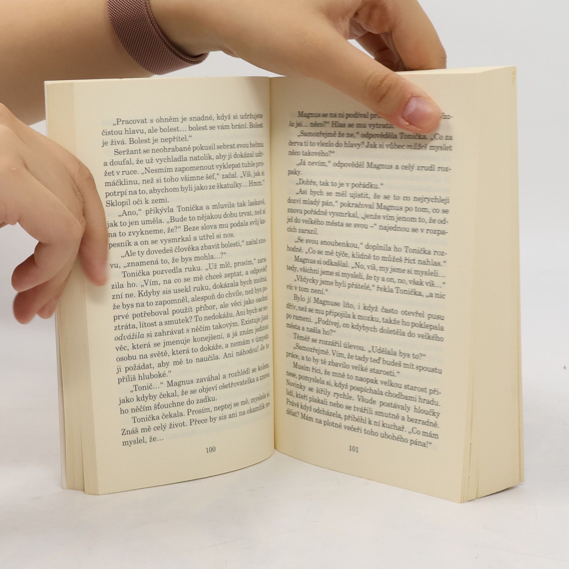 Terry Pratchett Obléknu si půlnoc