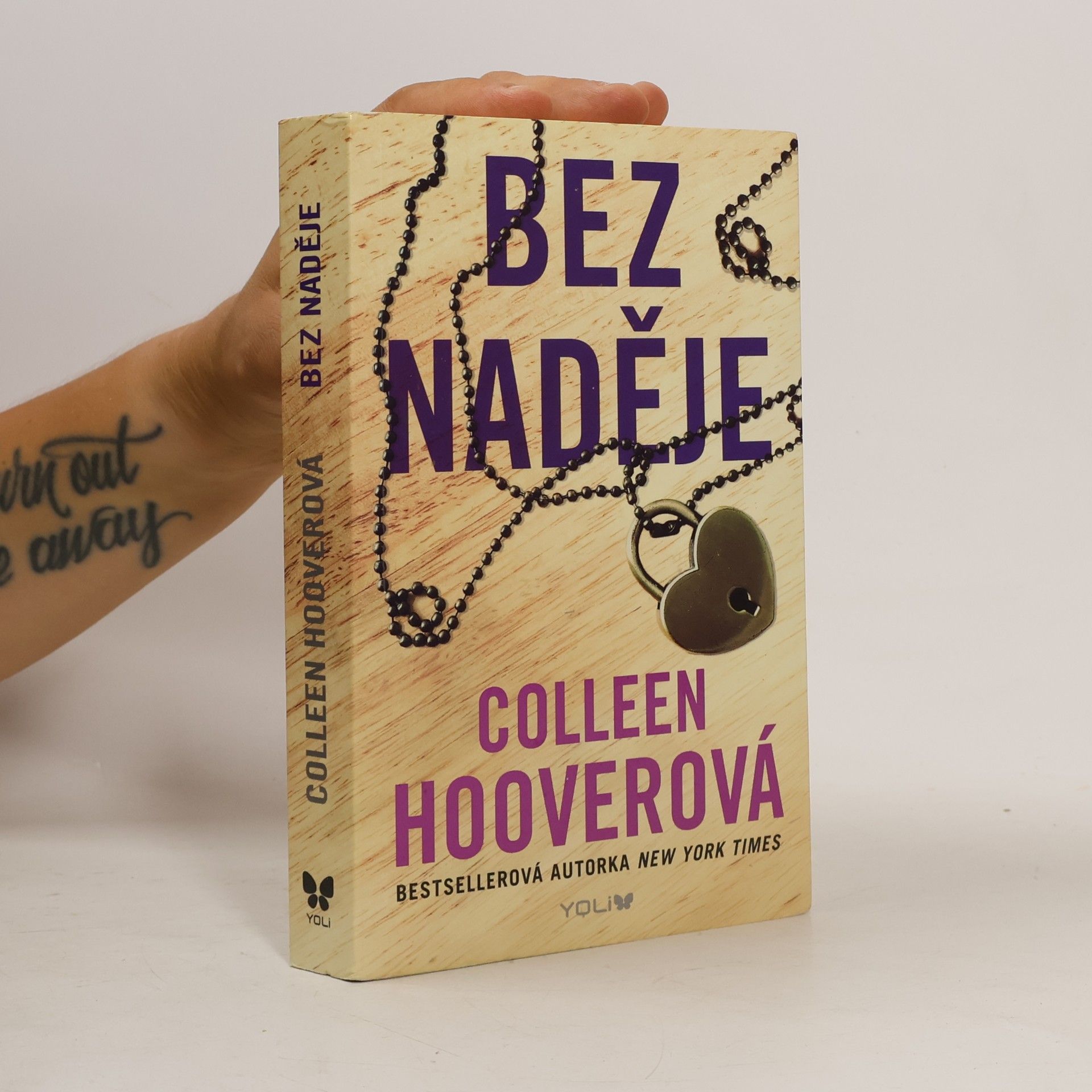 Colleen Hoover Bez naděje