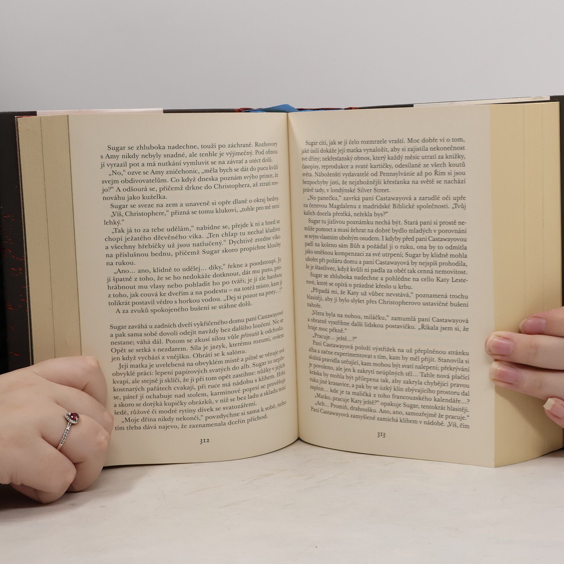 Michel Faber Kvítek karmínový a bílý