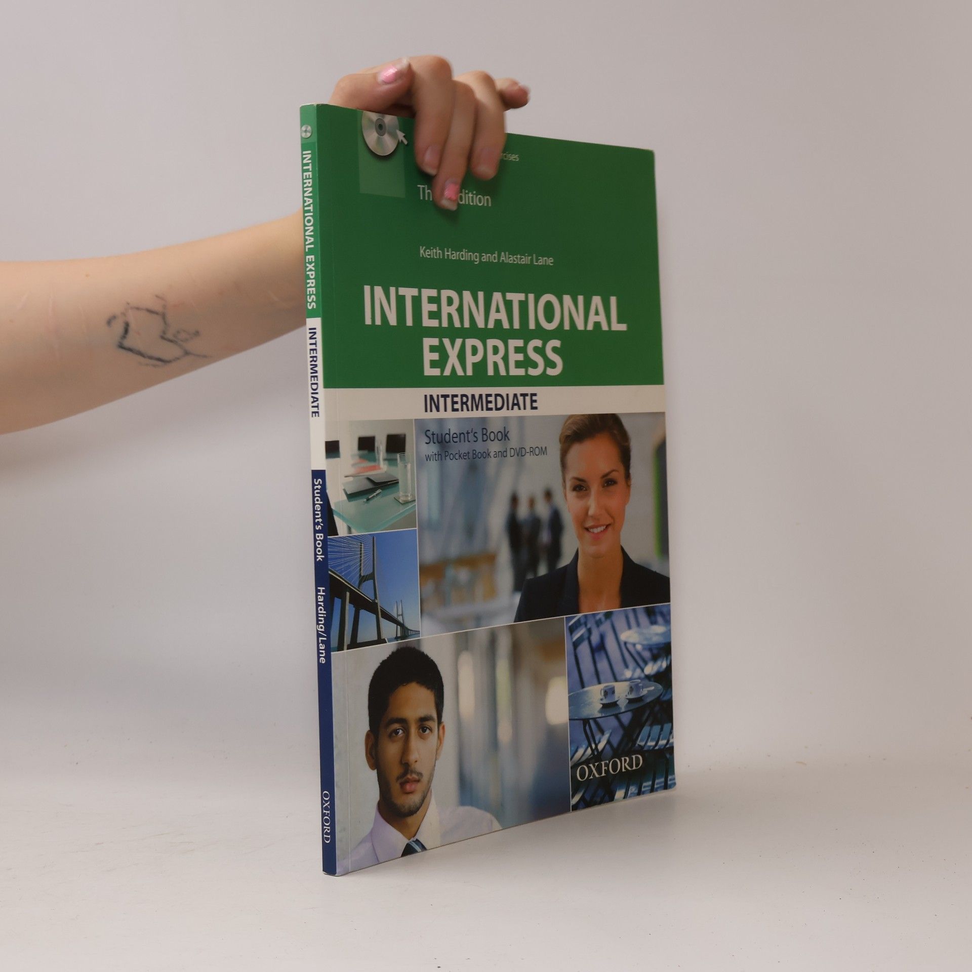 International express : intermediate. Student's book : with DVD-ROM