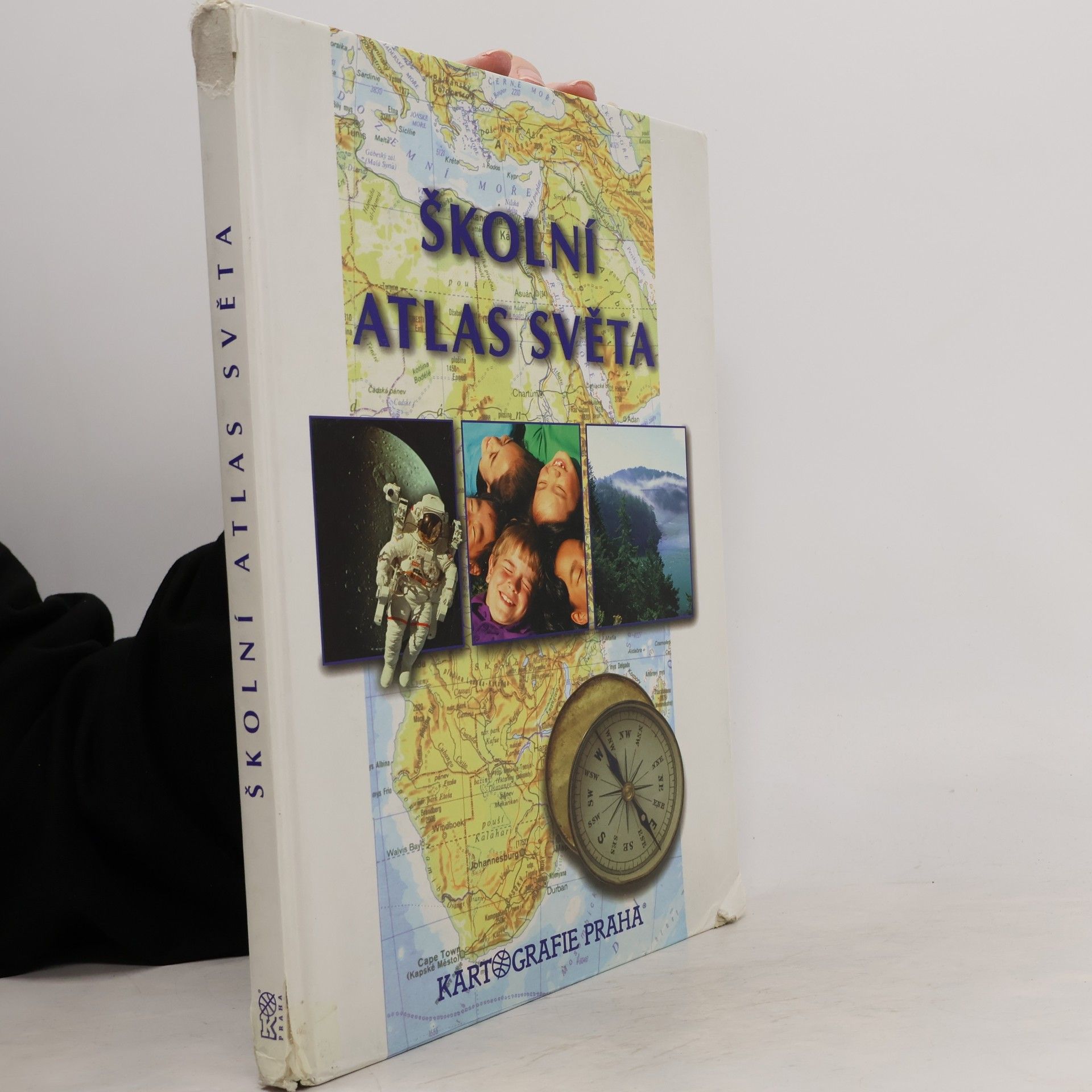 Kolektiv autorů Školní atlas světa