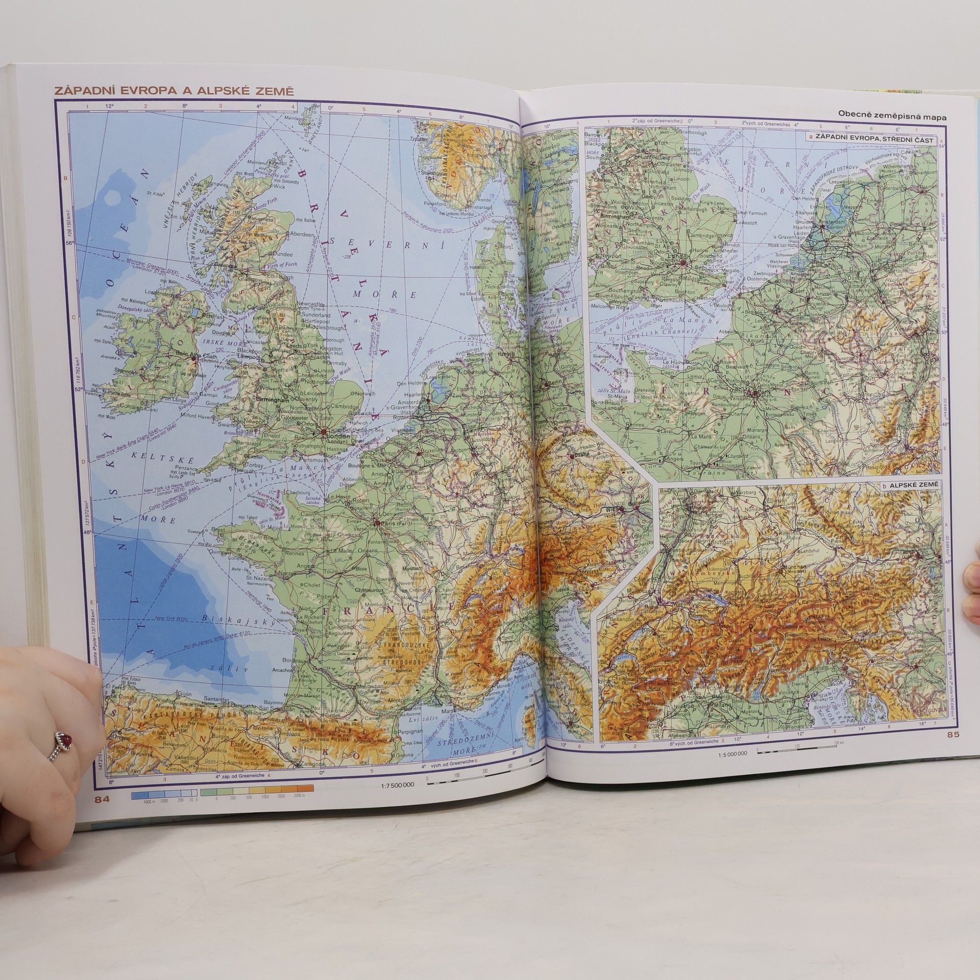 Kolektiv autorů Školní atlas světa