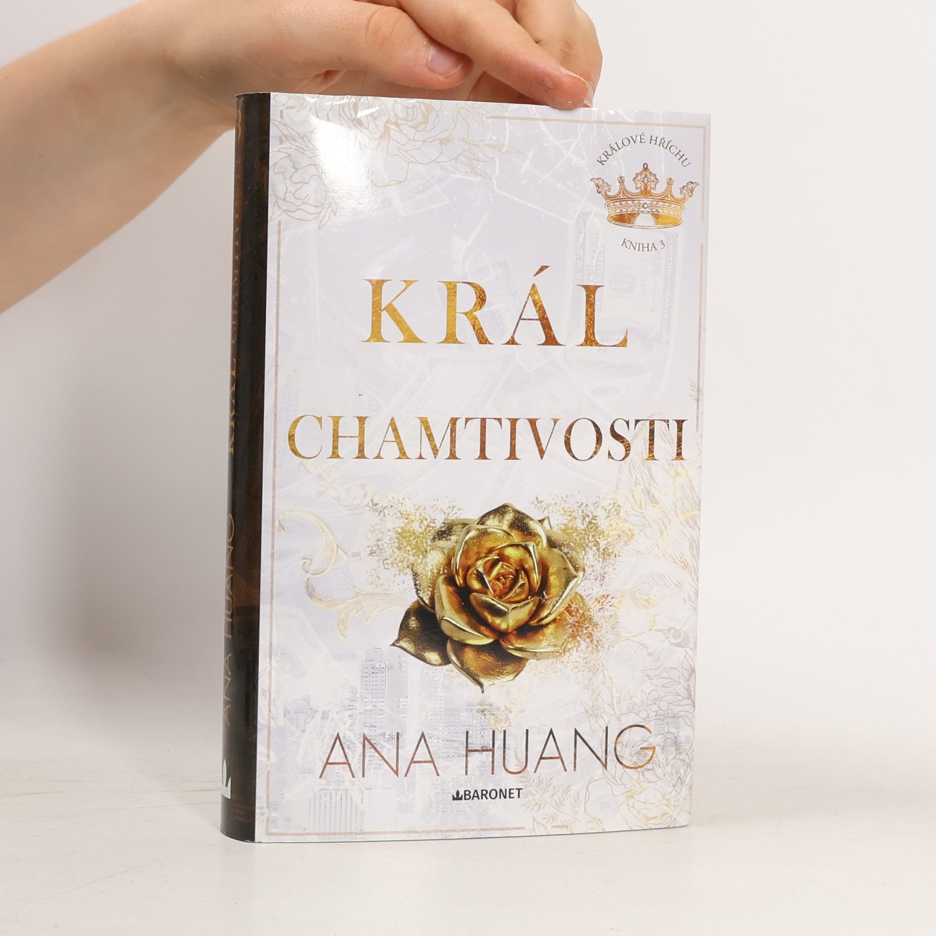 Ana Huang Král chamtivosti
