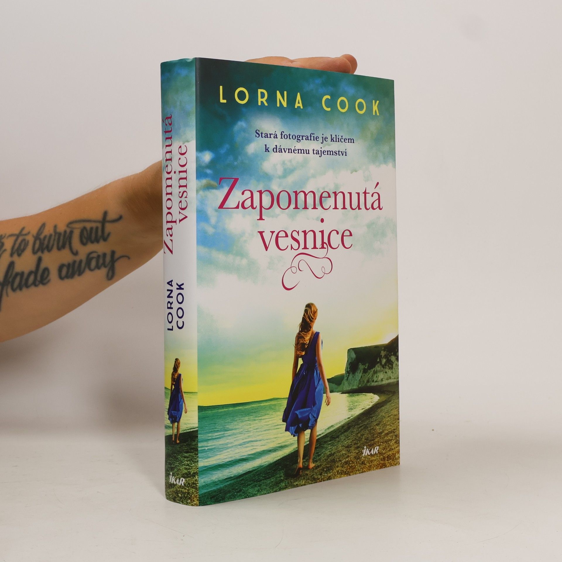 Lorna Cook Zapomenutá vesnice