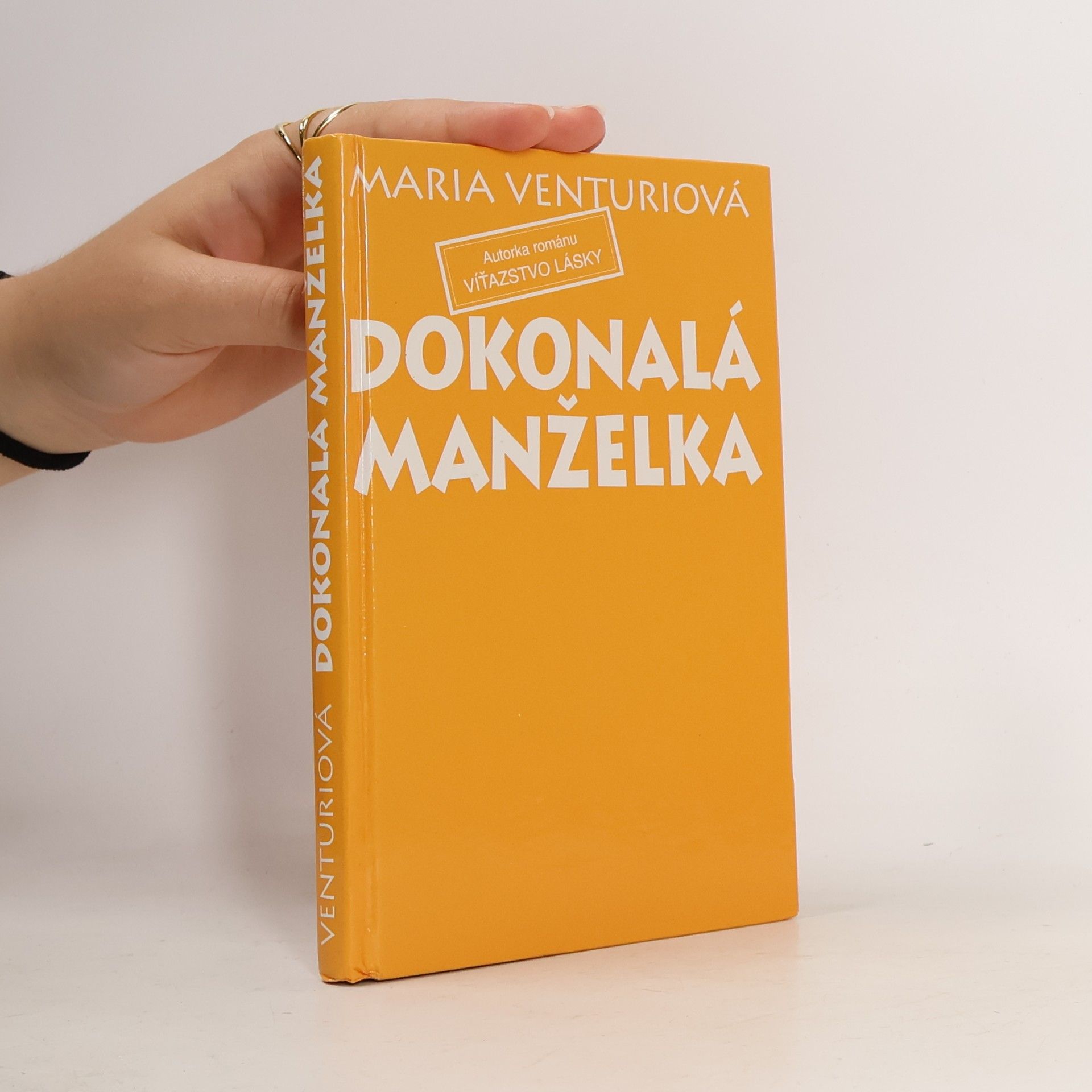 Maria Venturi Dokonalá manželka