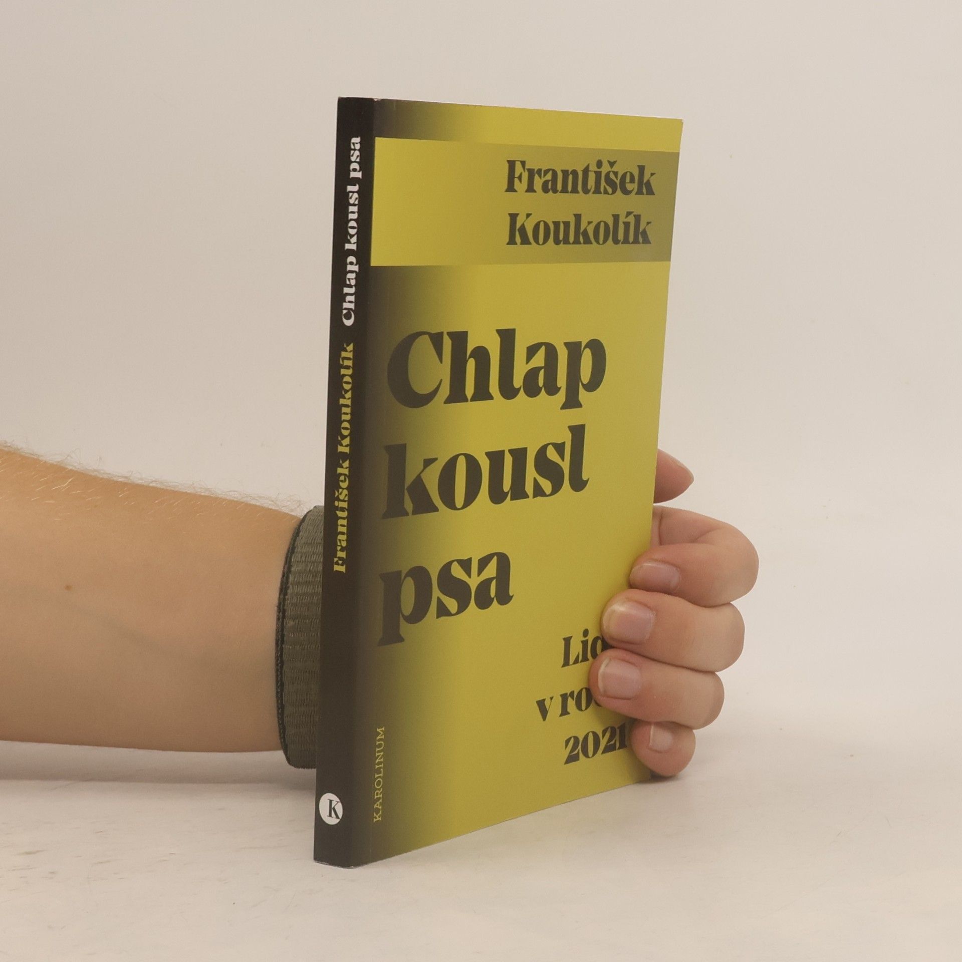 Chlap kousl psa: Lidé v roce 2021