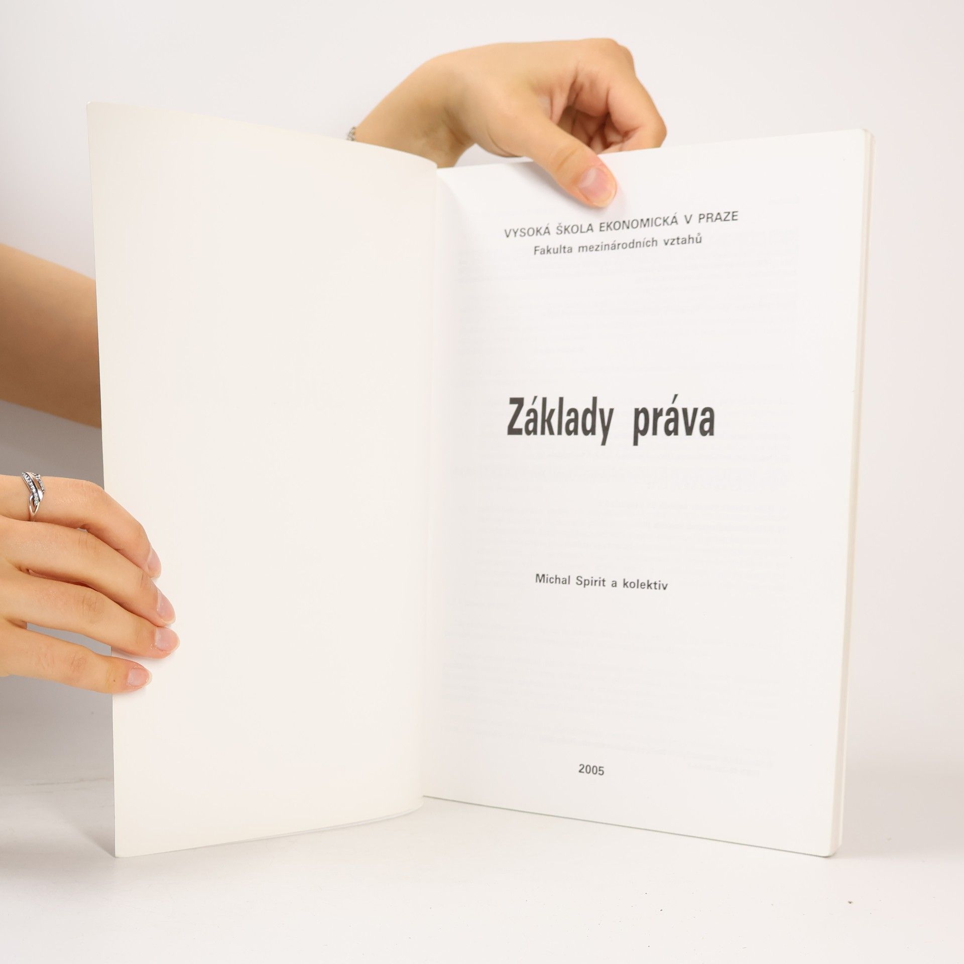 Collectif d'auteurs Základy práva
