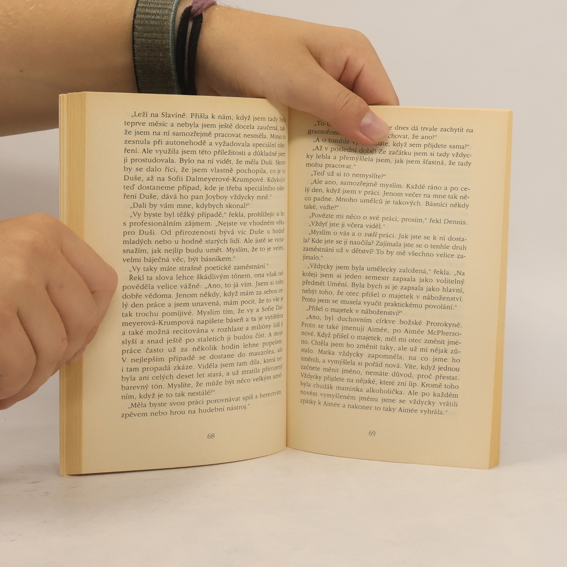 Evelyn Waugh Drazí zesnulí