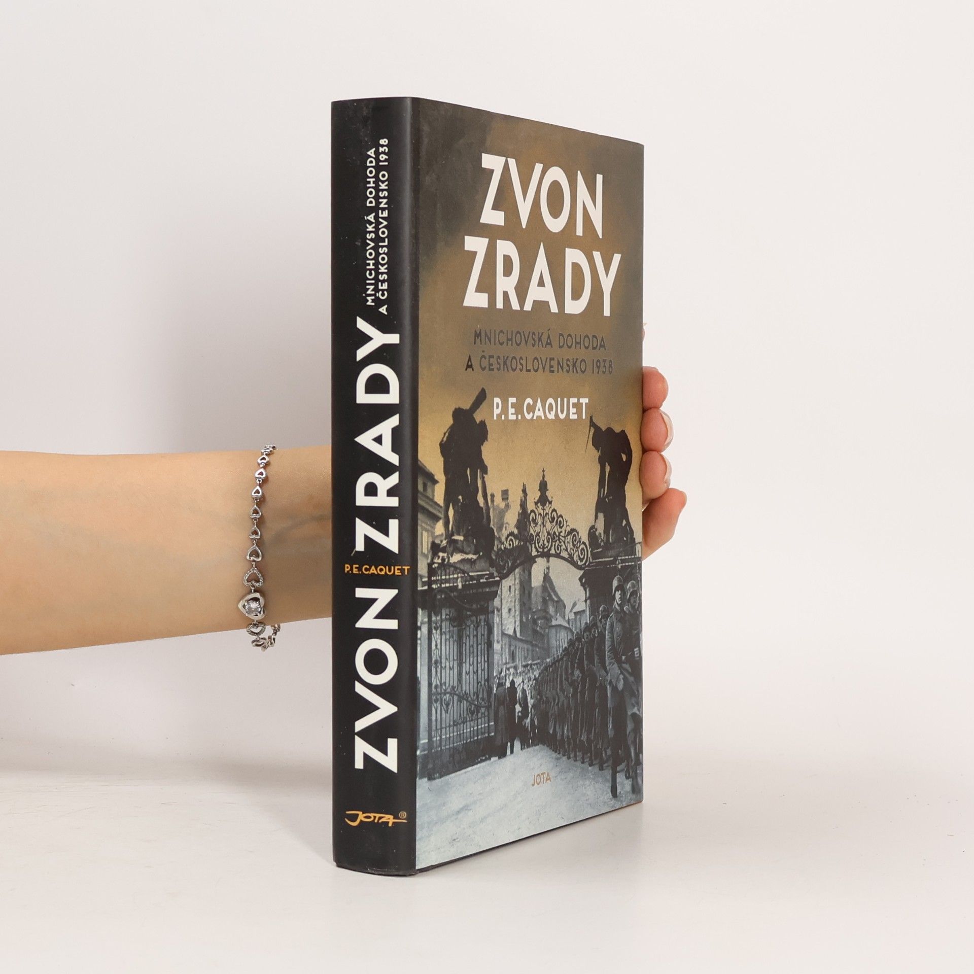 P. E. Caquet Zvon zrady