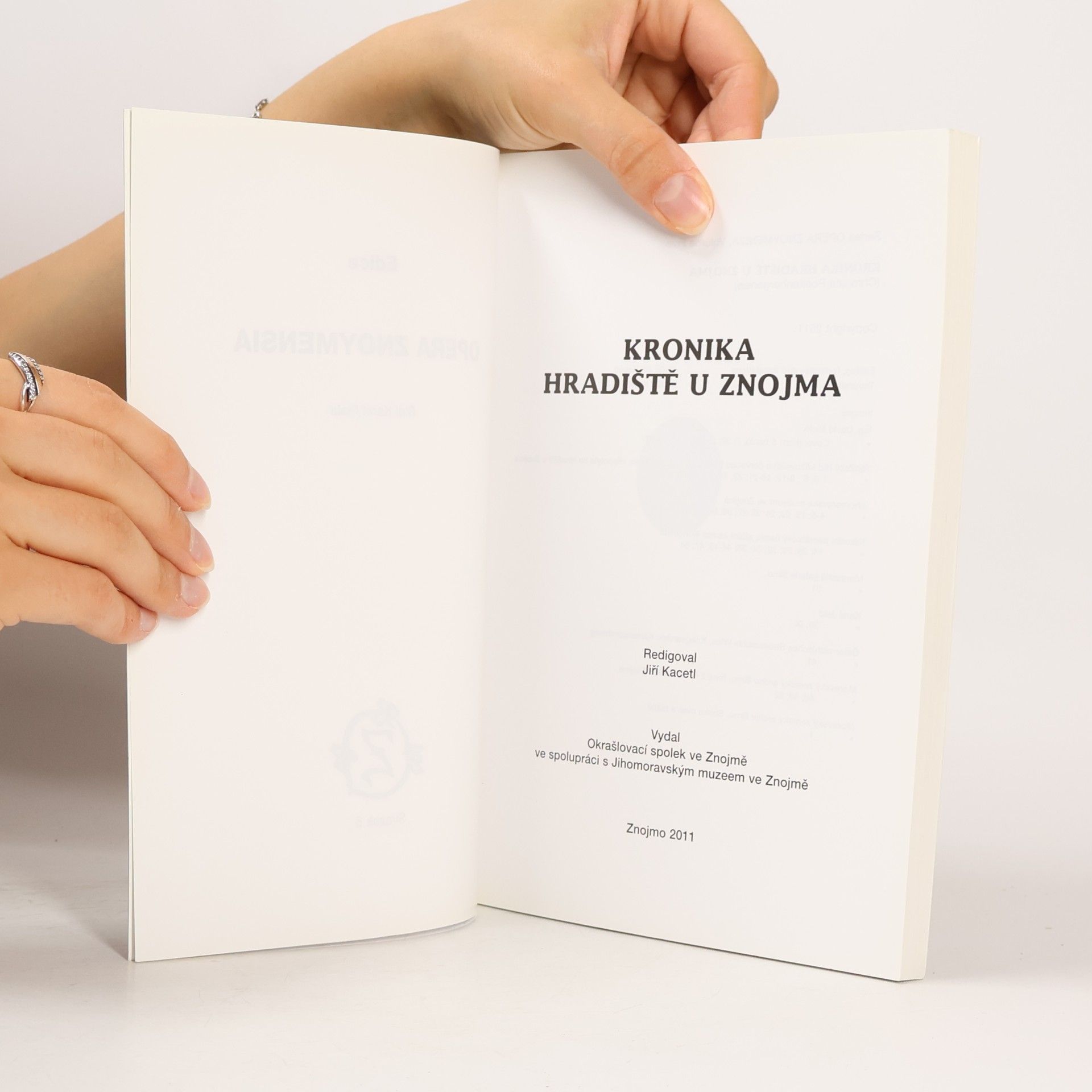 Jiří Kacetl Kronika Hradiště u Znojma