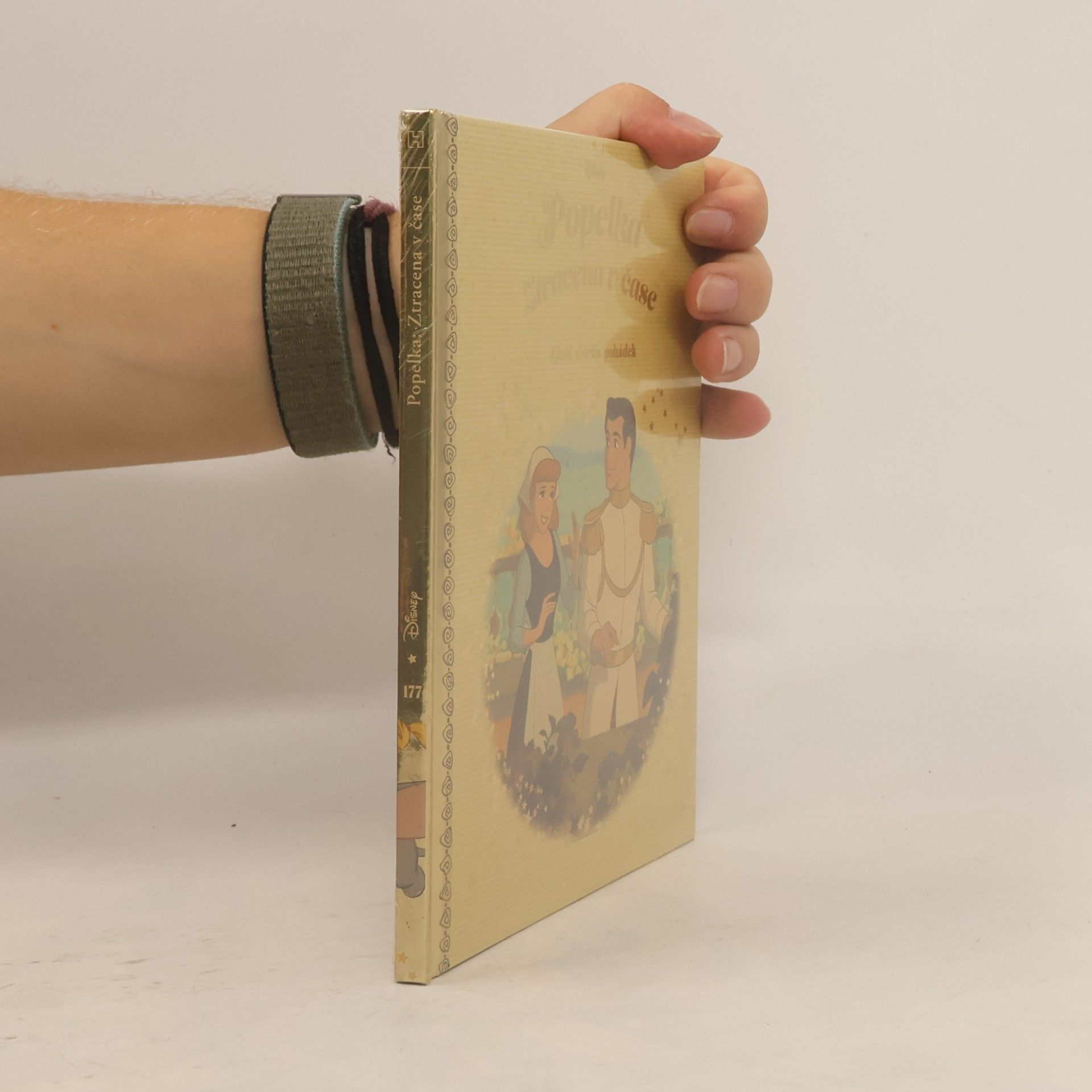 Autores varios Zlatá sbírka pohádek 177. Popelka. Ztracena v čase