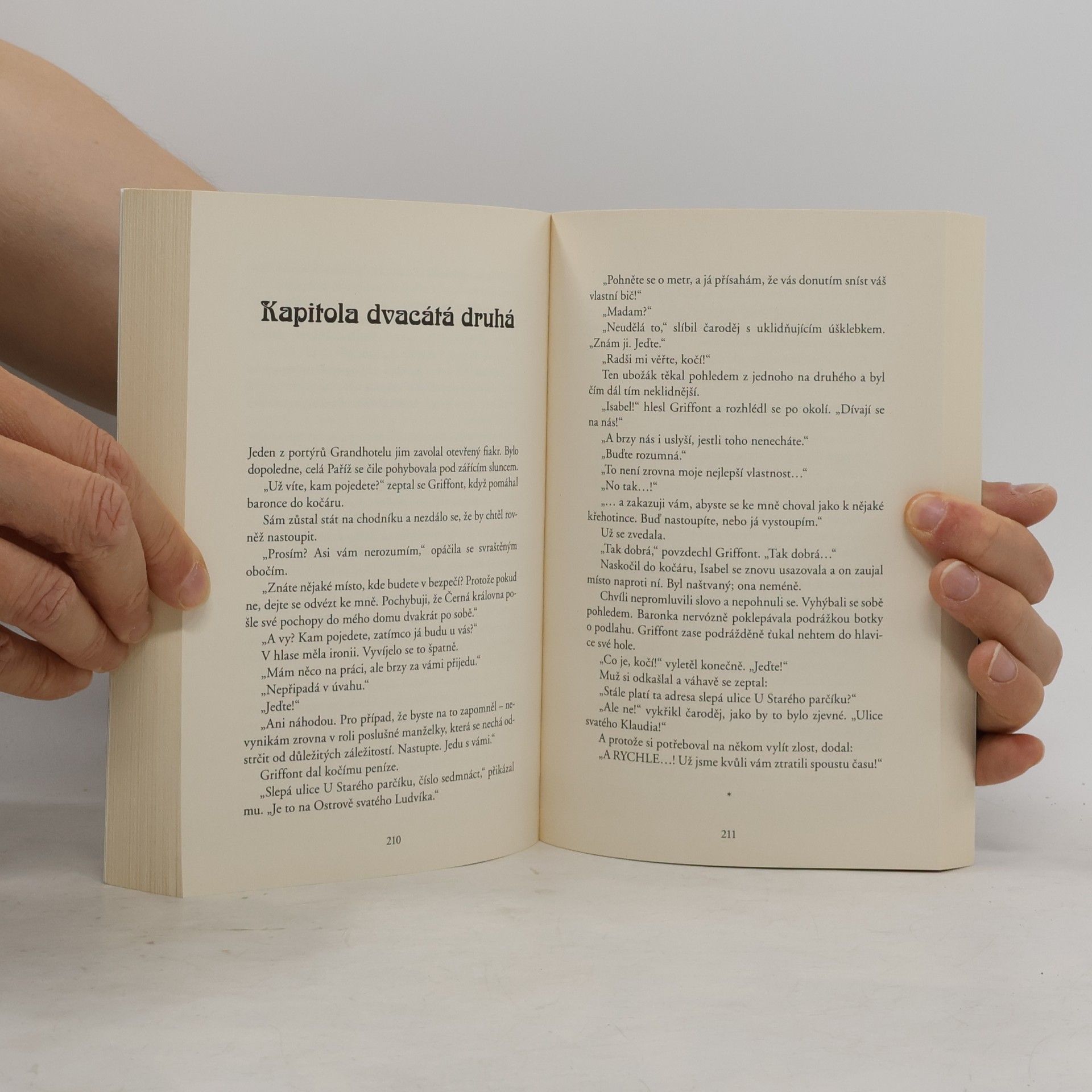 Pierre Pevel Magická Paříž. Prokletí Černé královny