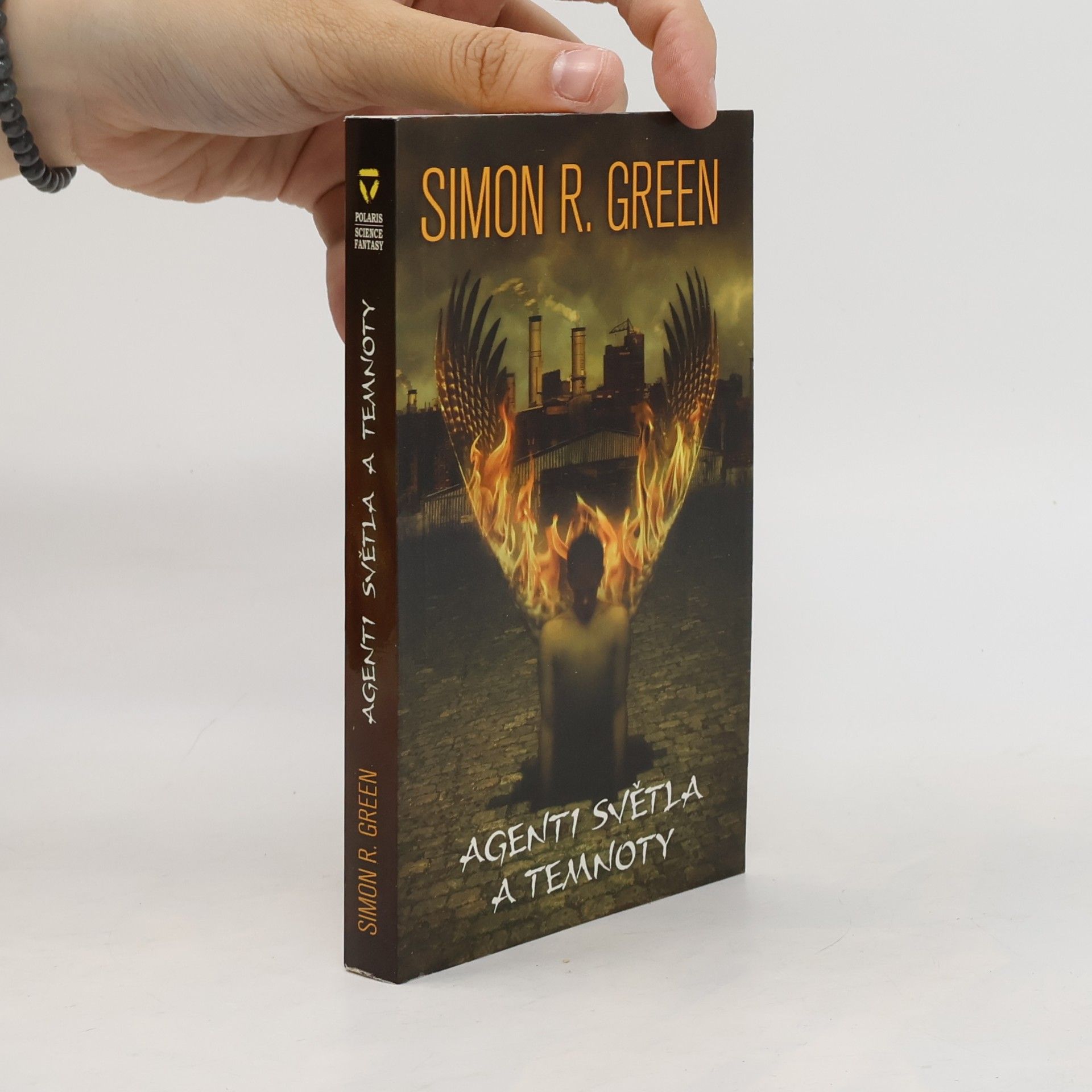 Simon R. Green Agenti světla a temnoty
