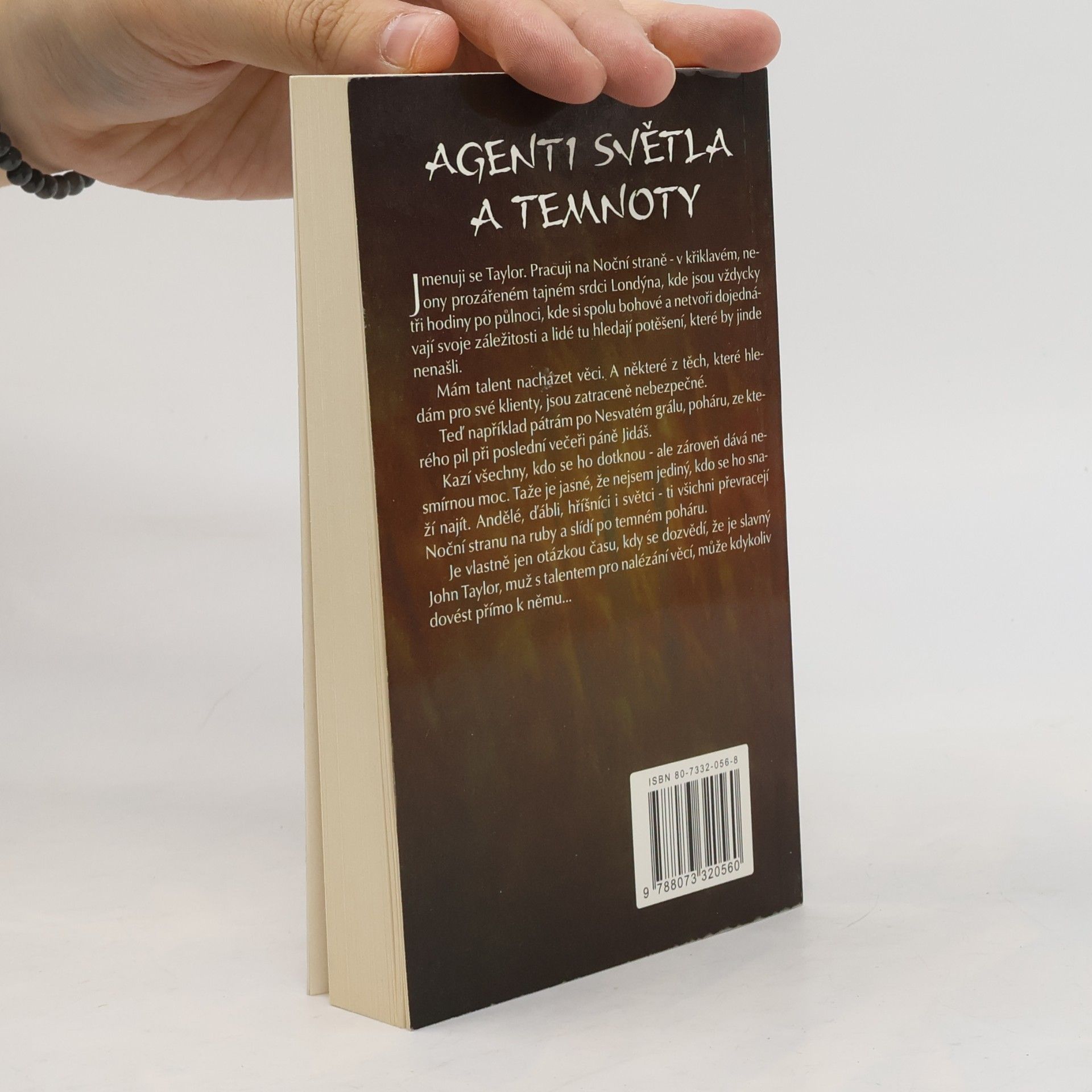 Simon R. Green Agenti světla a temnoty