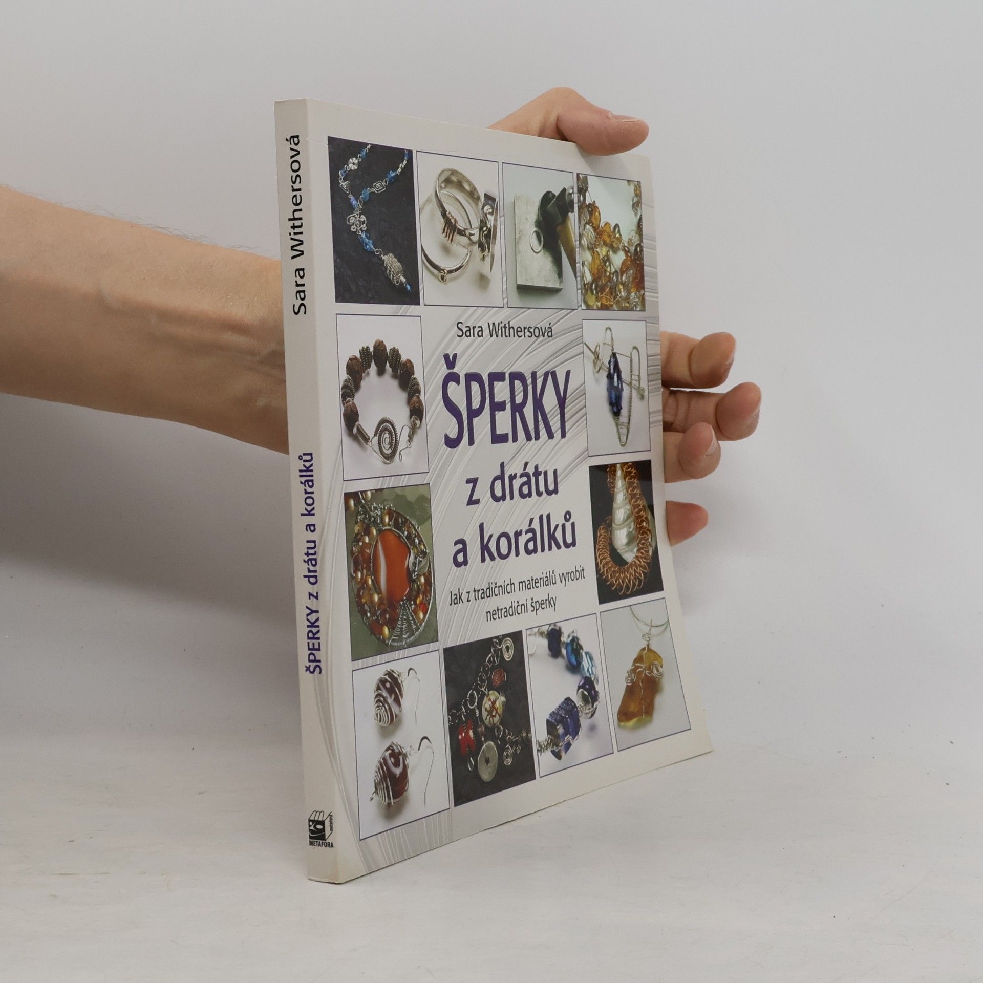 Elise Mann Šperky z drátu a korálků