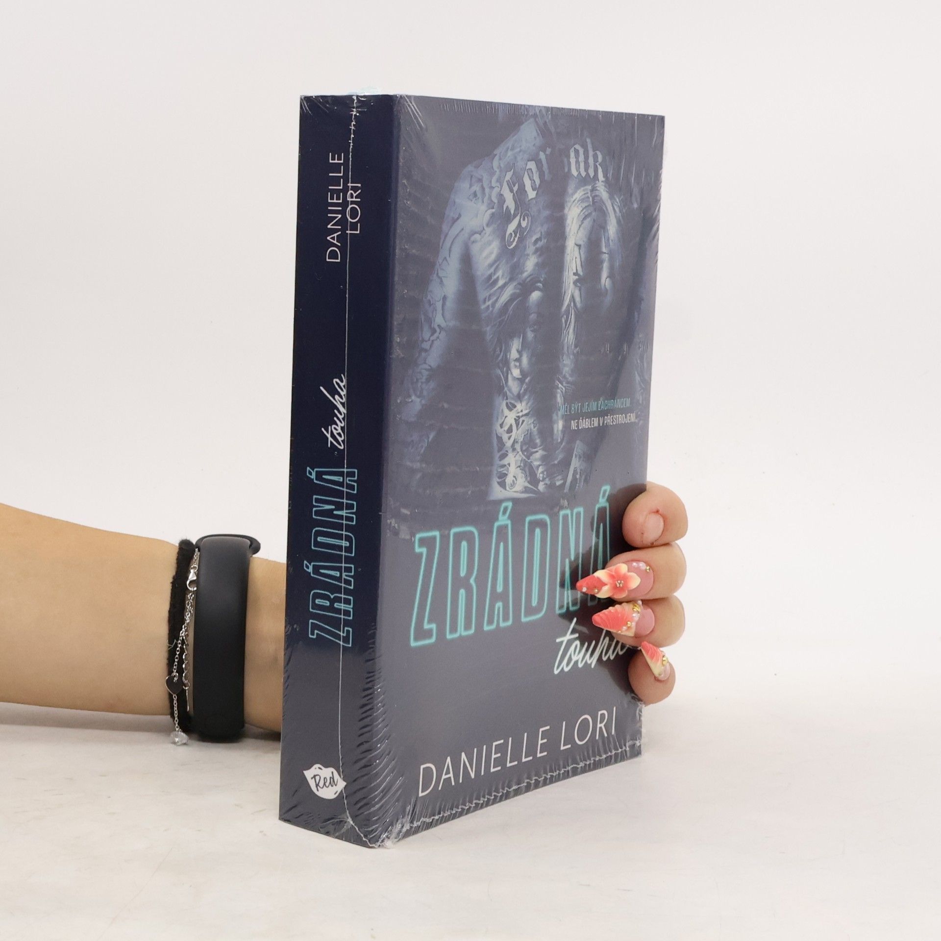 Danielle Lori Zrádná touha