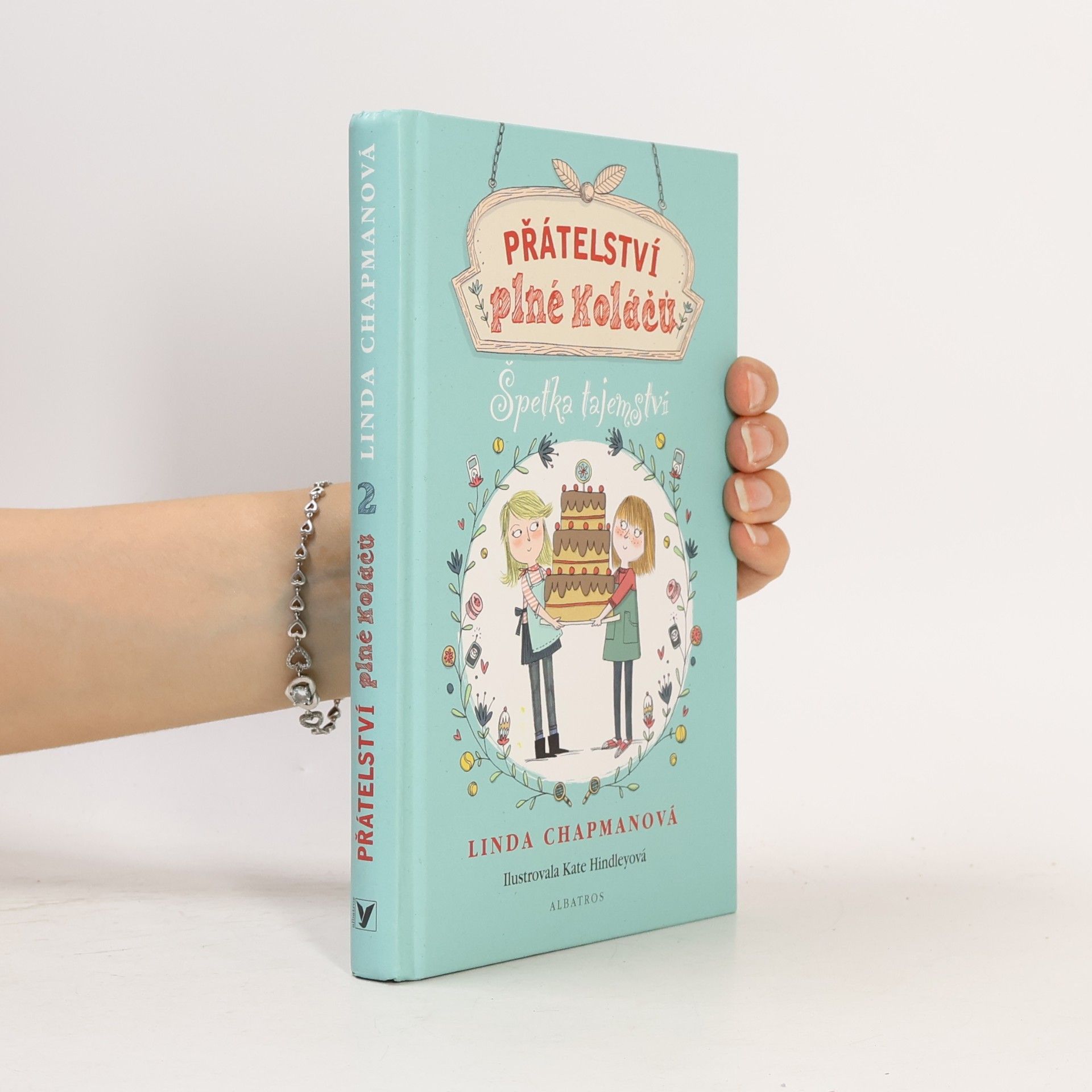Kate Hindley Přátelství plné koláčů. Špetka tajemství