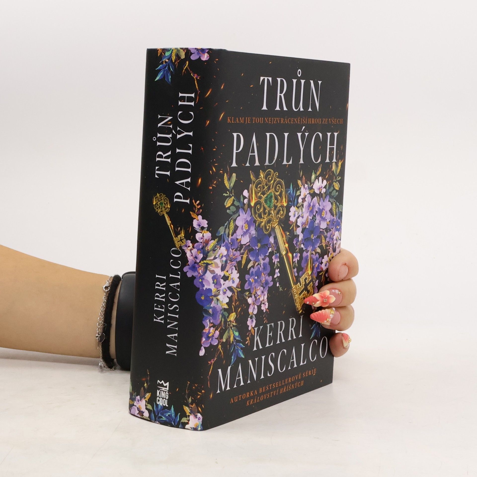 Kerri Maniscalco Trůn padlých. Princové hříchů 1