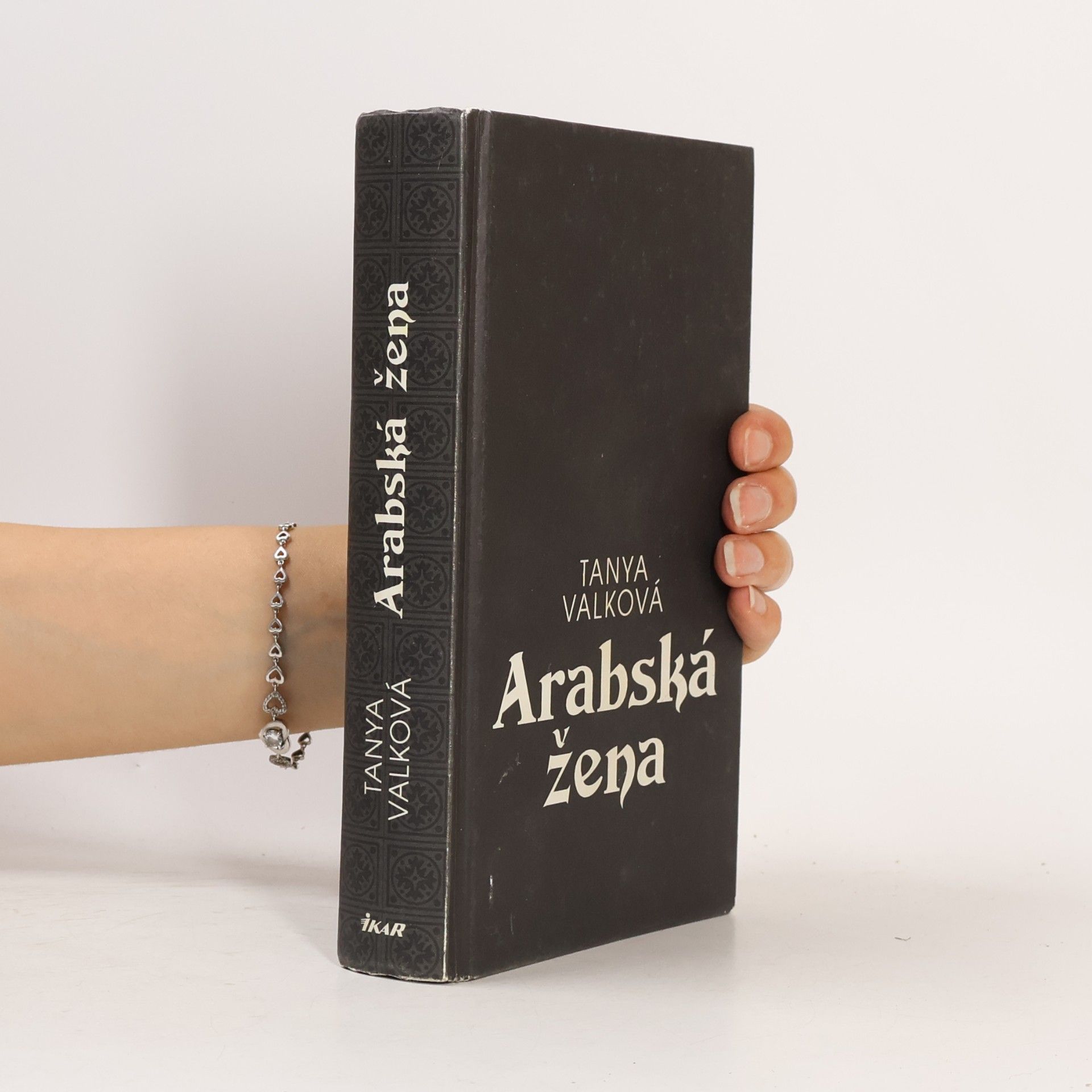 Tanya Valko Arabská žena