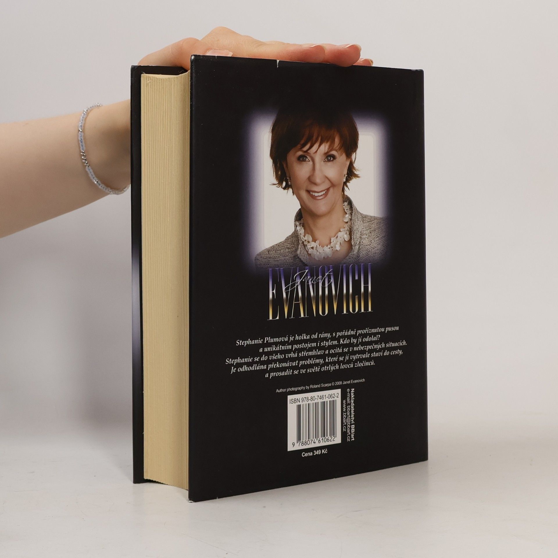 Janet Evanovich Janet Evanovich omnibus. V hlavní roli Stephanie Plumová