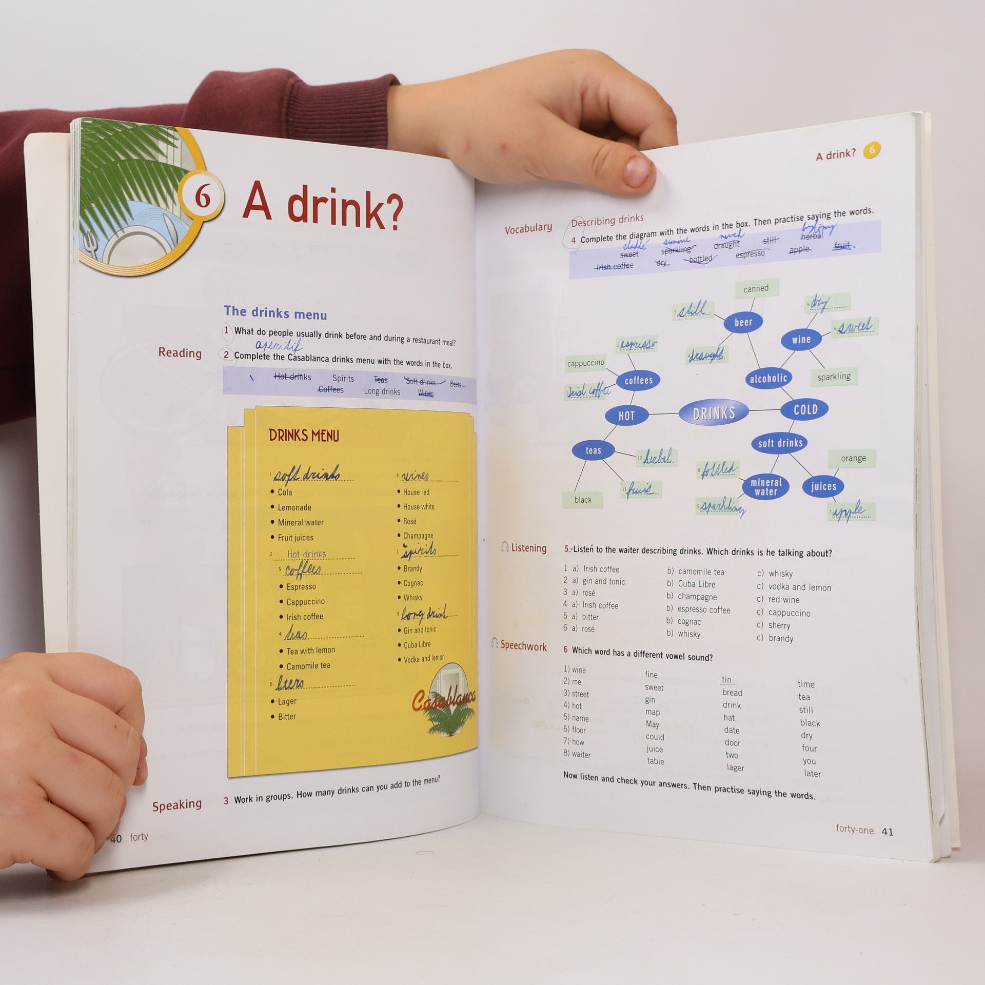 Montserrat Iglesias Santos Ready To Order :Elementary English for theRestaurant Industry. Students' book