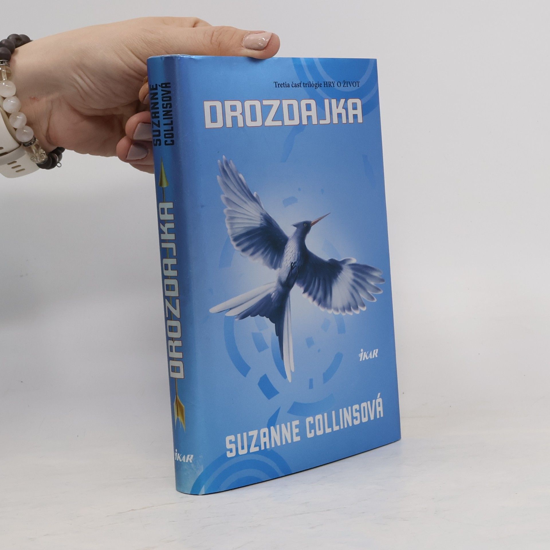 Suzanne Collins Drozdajka