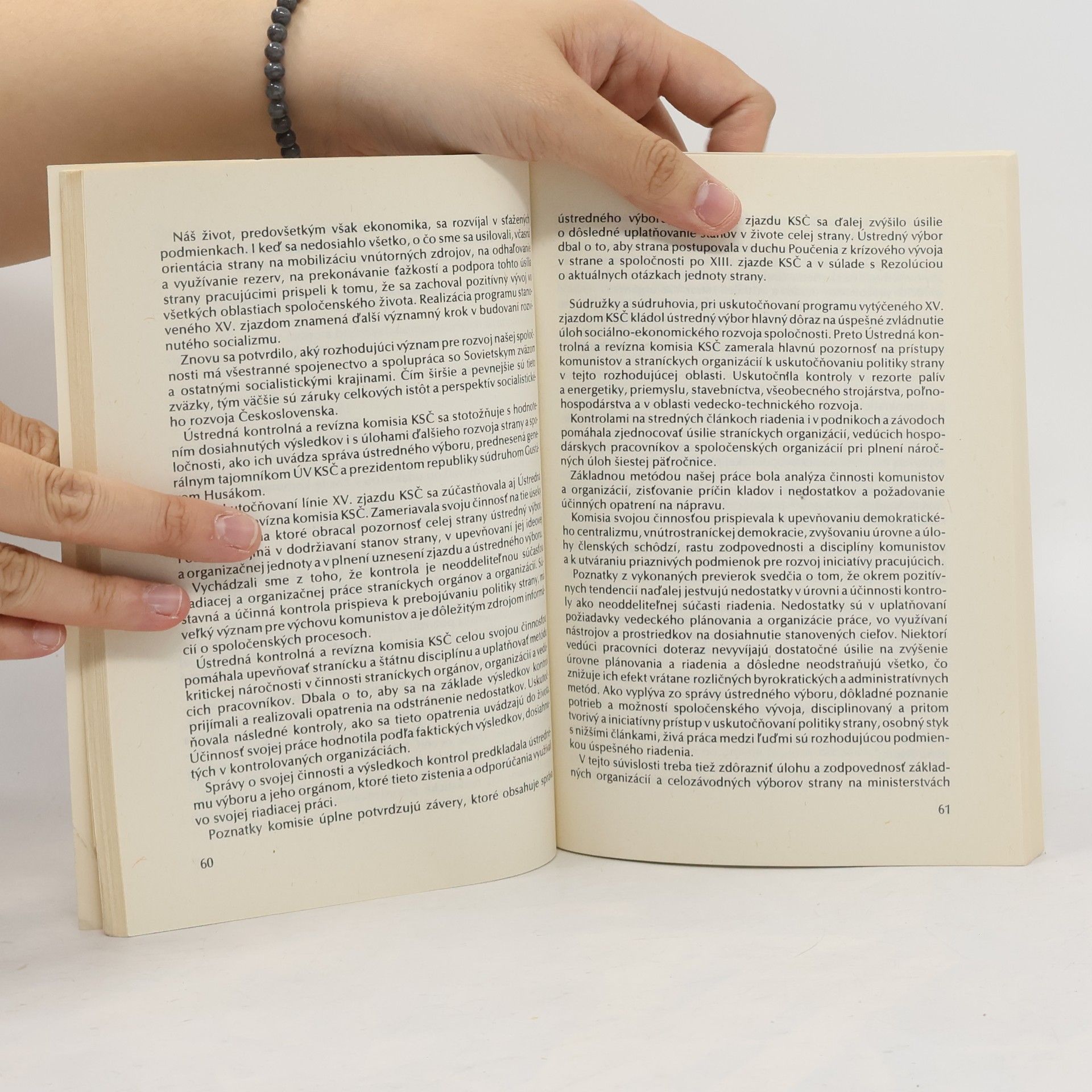 Autorenkollektiv XVI. zjazd KSČ. Dokumenty a materiály