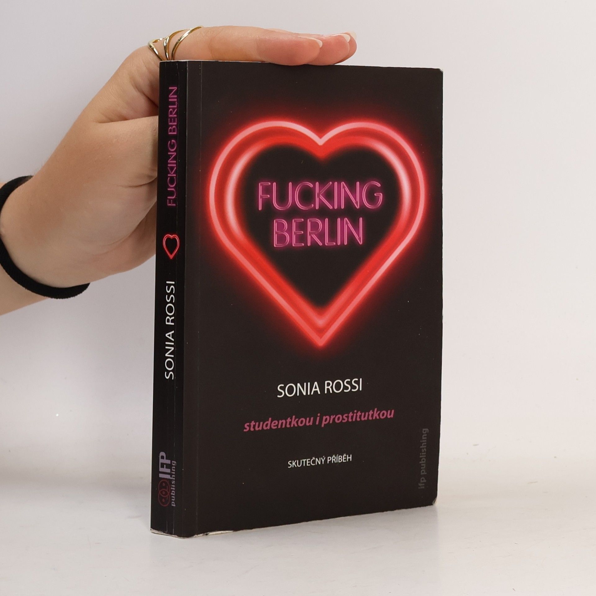 Sonia Rossi Fucking Berlin. Studentkou i prostitutkou