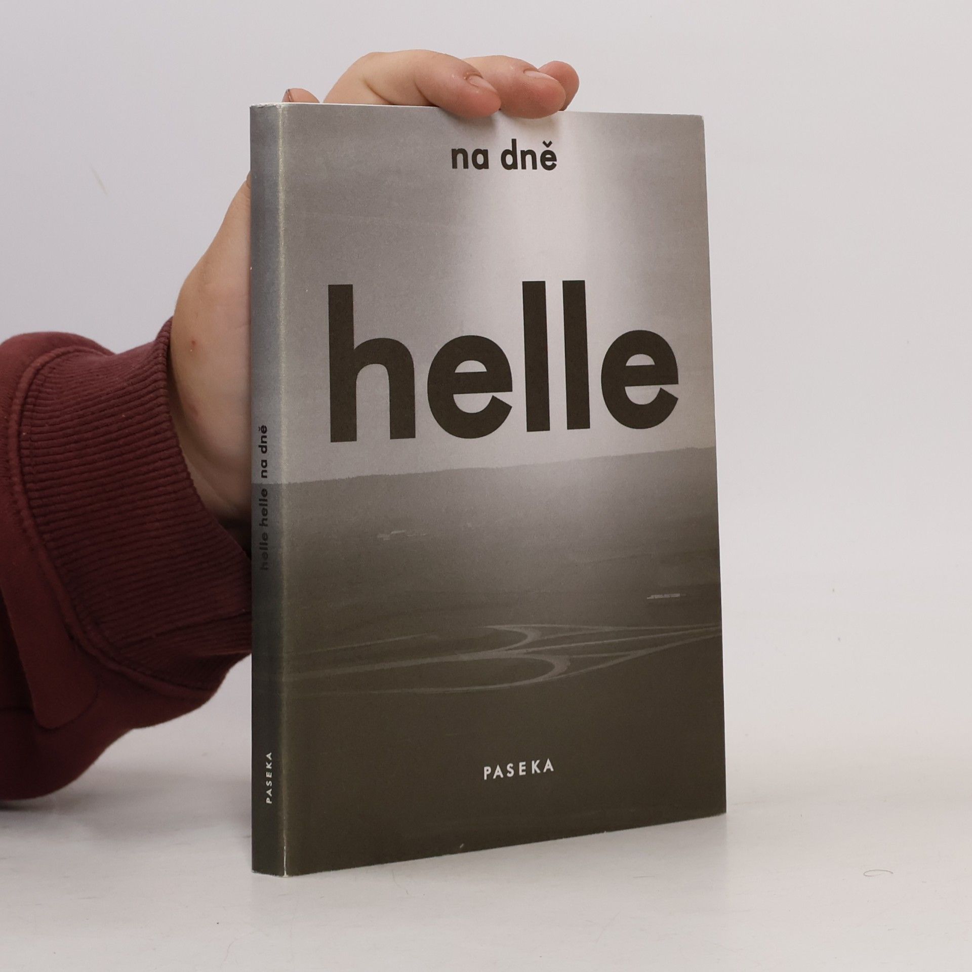 Helle Helle Na dně