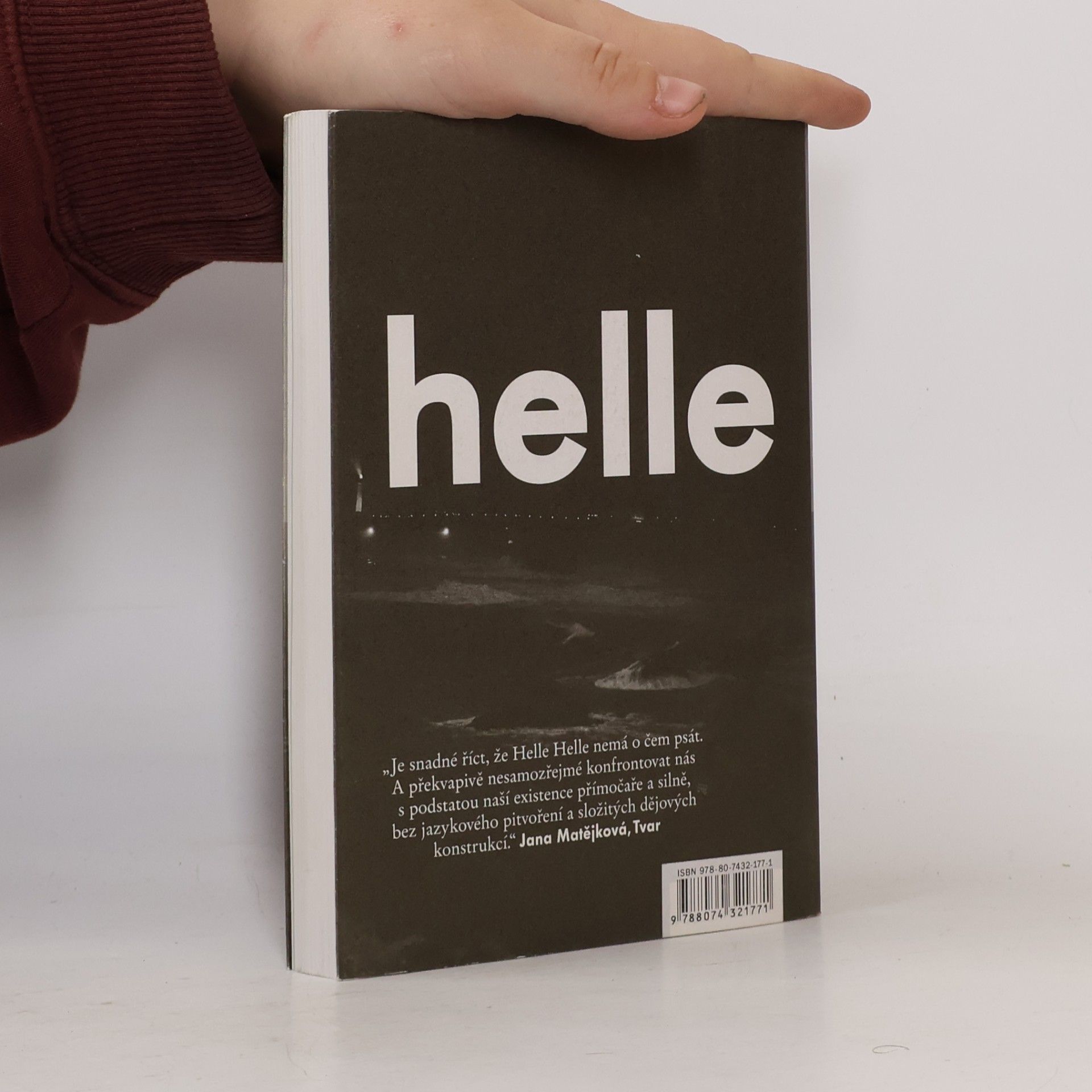 Helle Helle Na dně