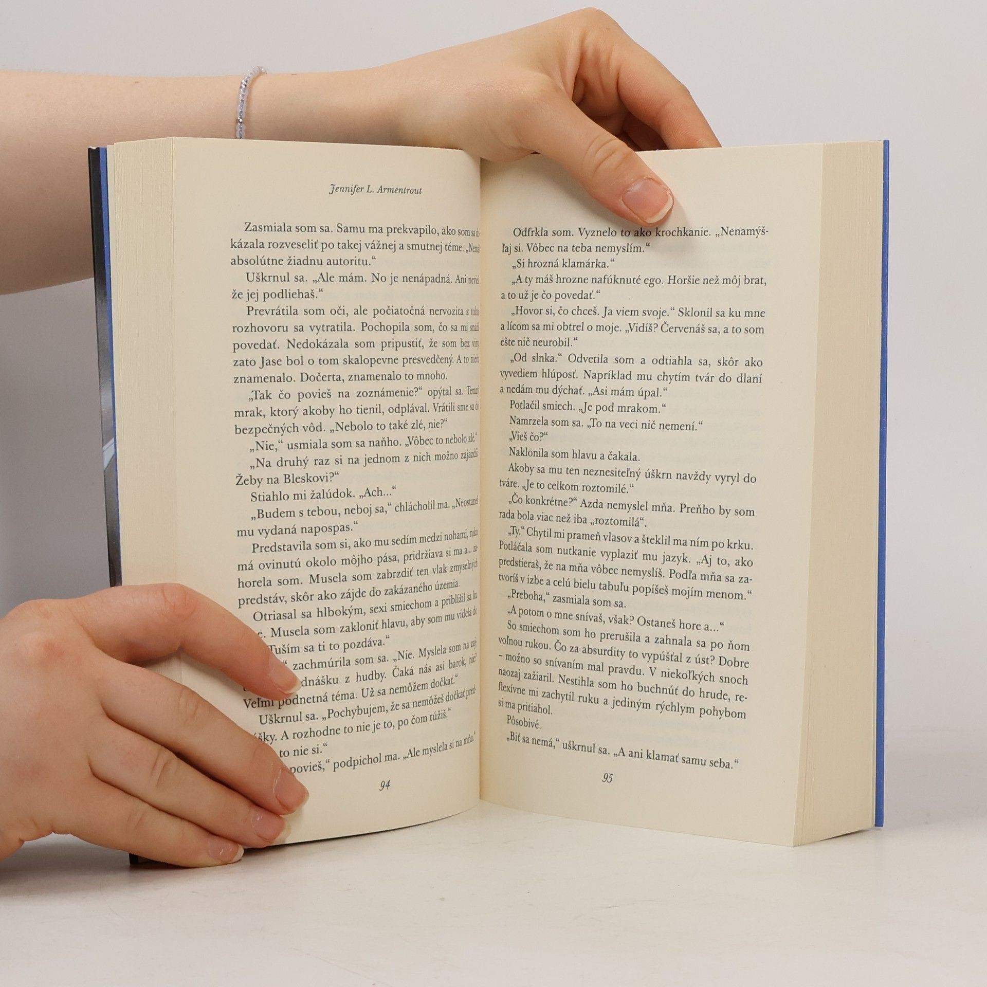 Jennifer L. Armentrout Buď so mnou - Čo obetujú, aby ostali spolu?