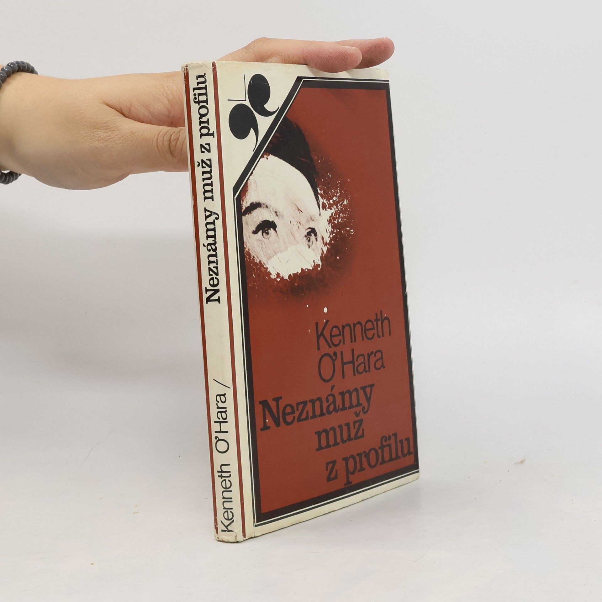 Kenneth O´Hara Neznámy muž z profilu