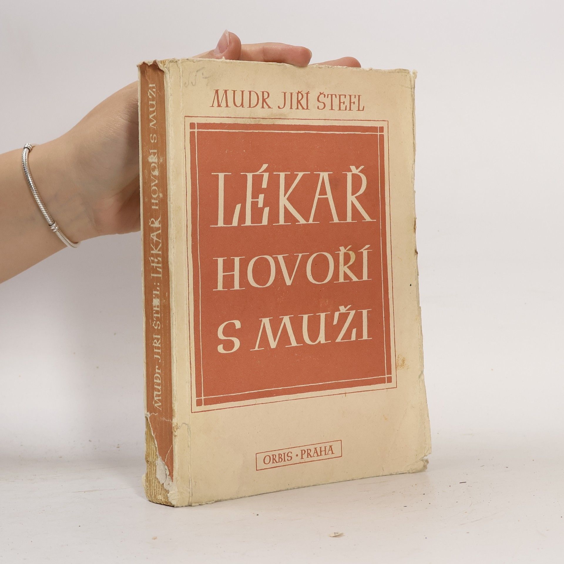 Jiří Štefl Lékař hovoří s muži