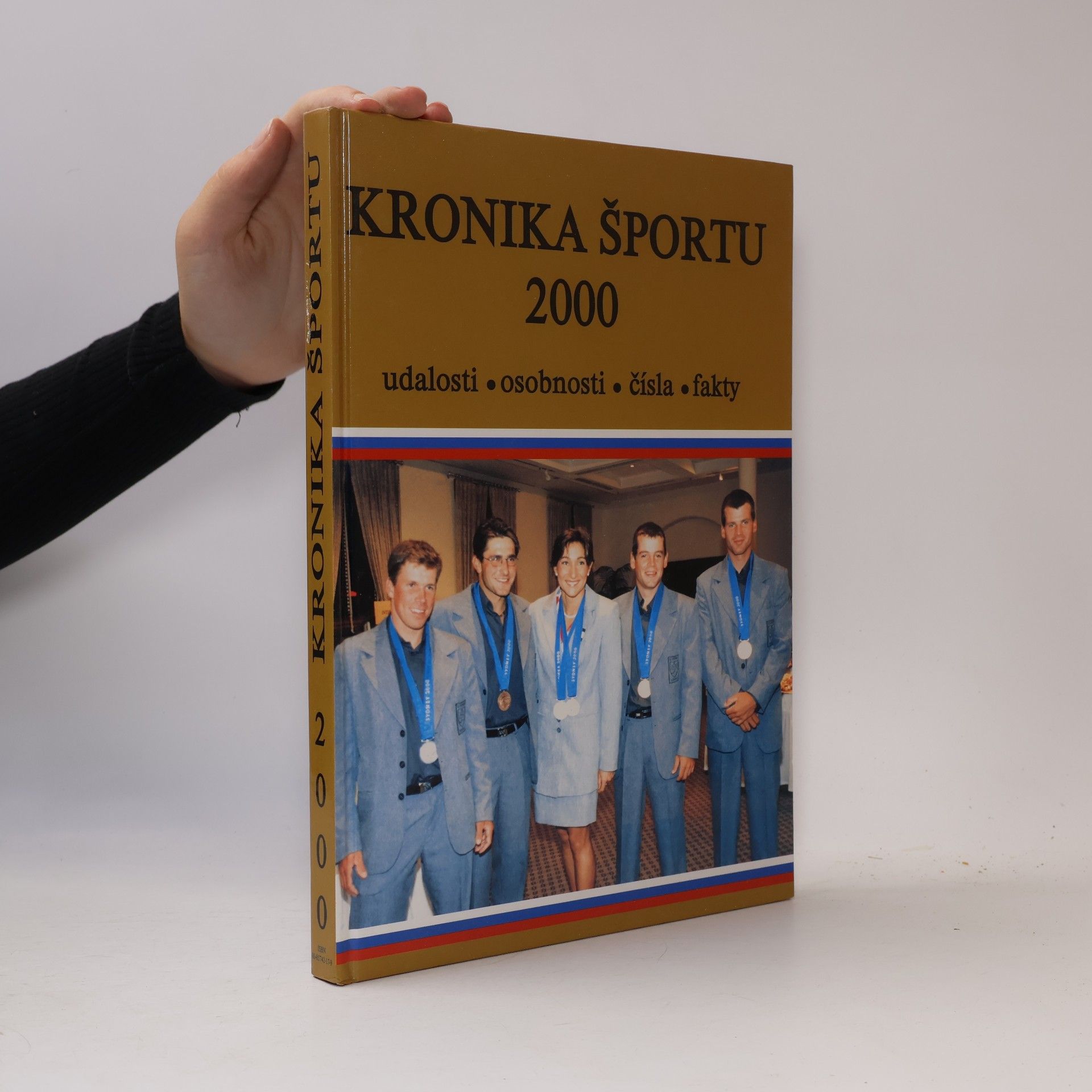 Autorenkollektiv Kronika športu 2000