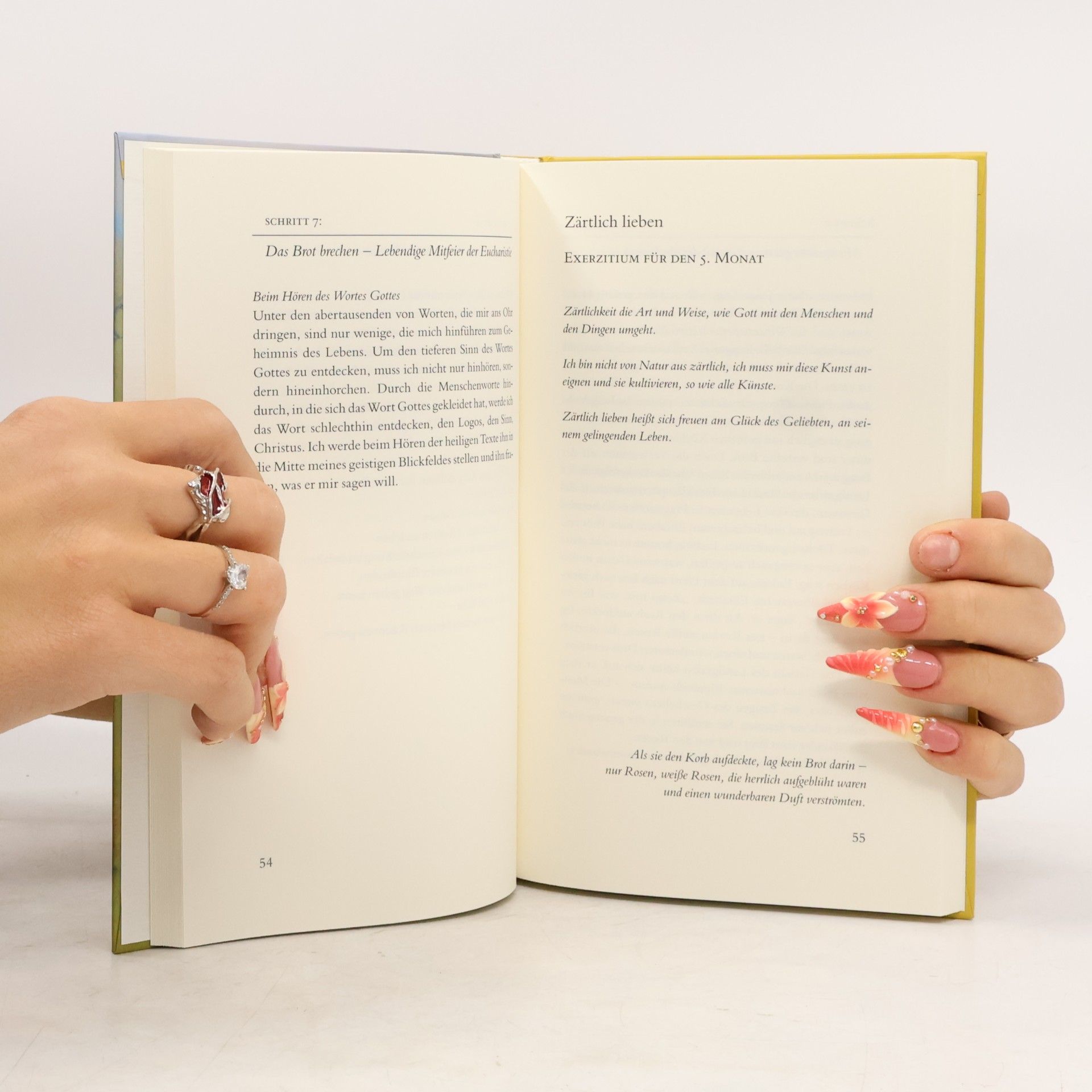 Dem Herzen trauen : mit Elisabeth von Thüringen durch das Jahr , ein geistliches Übungsbuch.